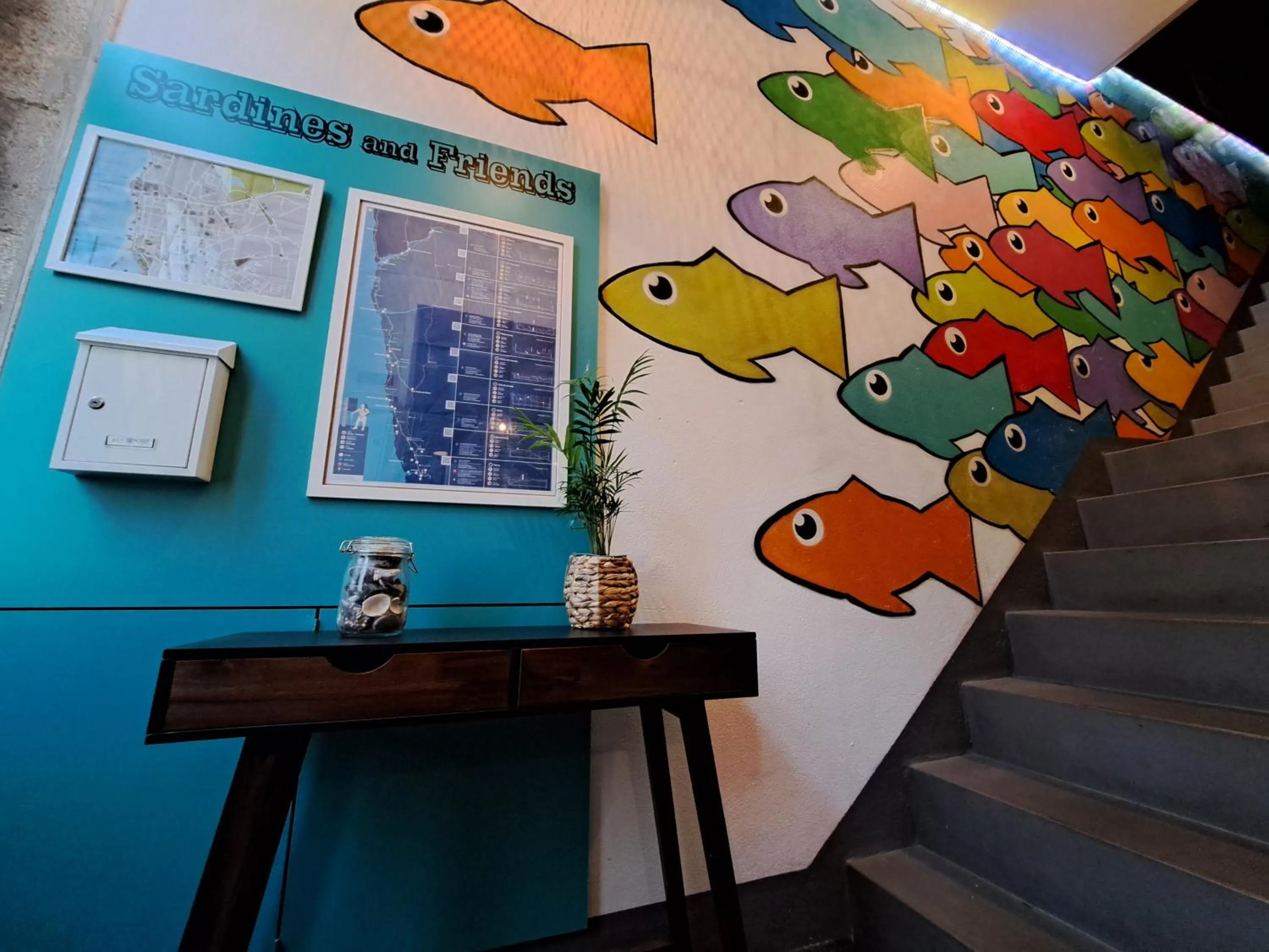 Decorative detail in Sardines and Friends Hostel 04