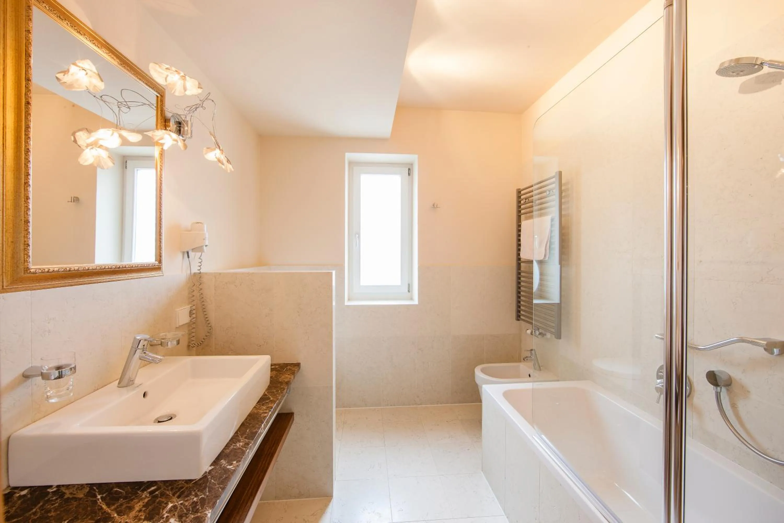 Bathroom in Hotel Residence Pernhof