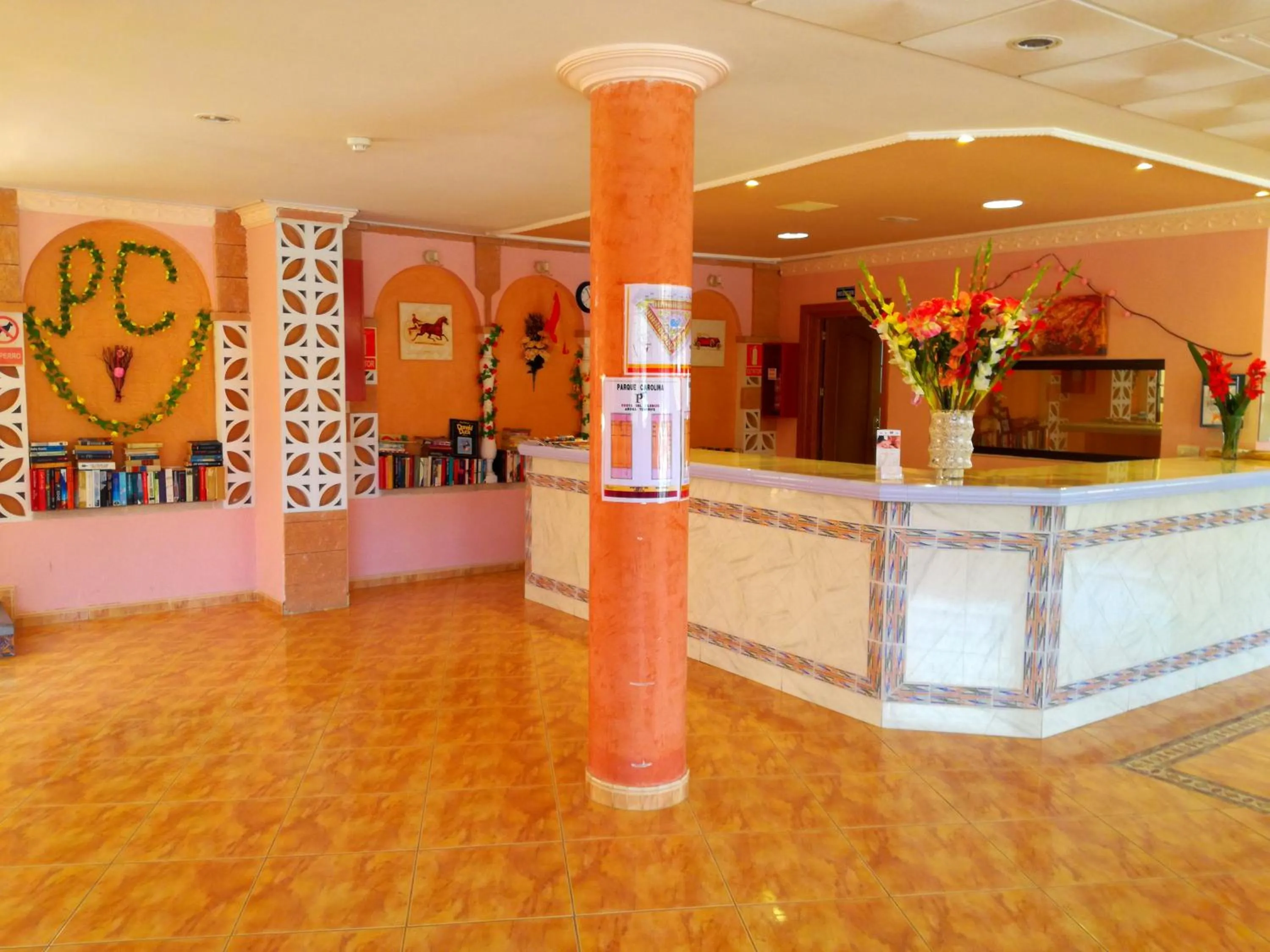 On site, Lobby/Reception in Apartamentos Parque Carolina