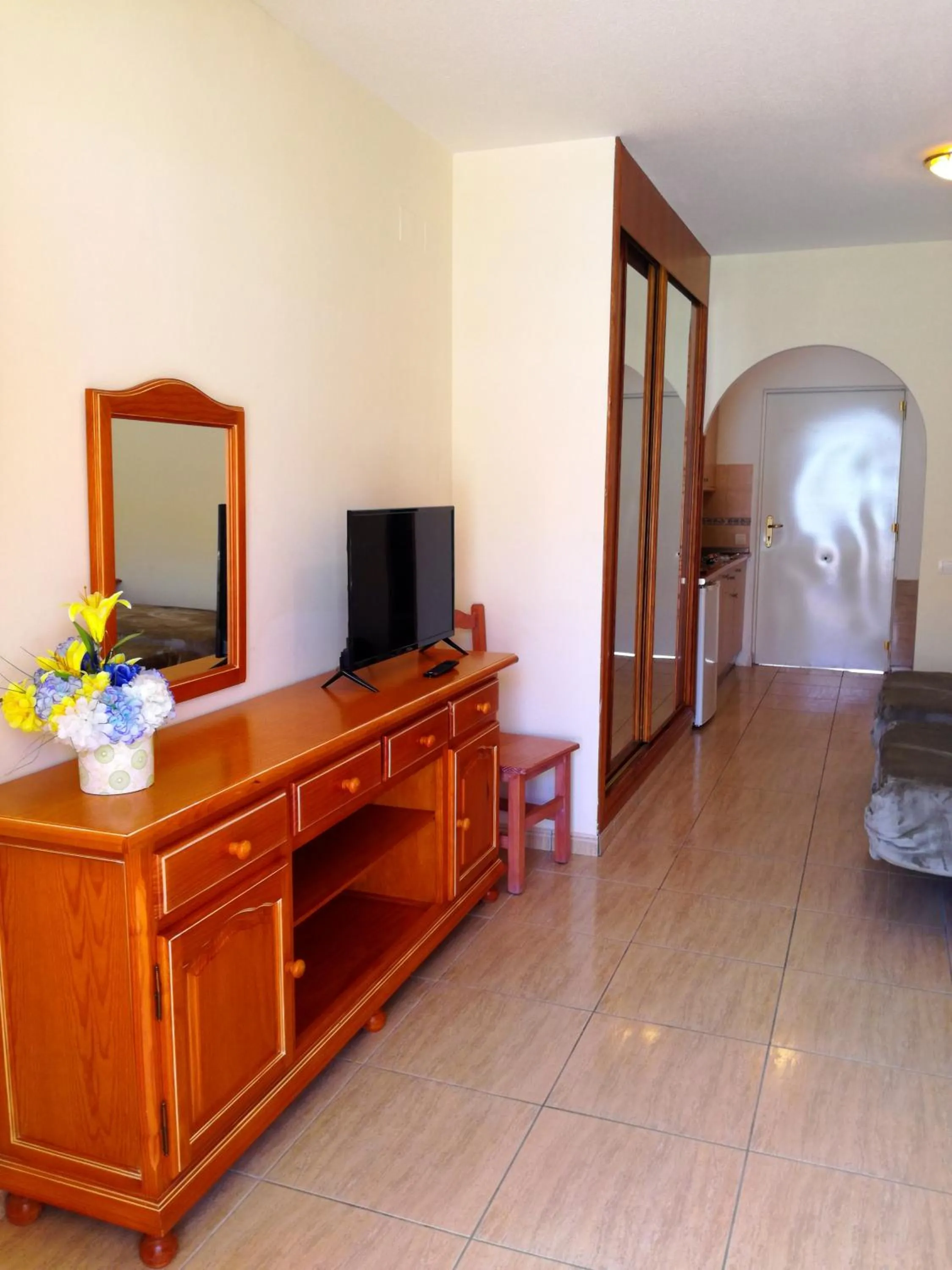 TV/Entertainment Center in Apartamentos Parque Carolina