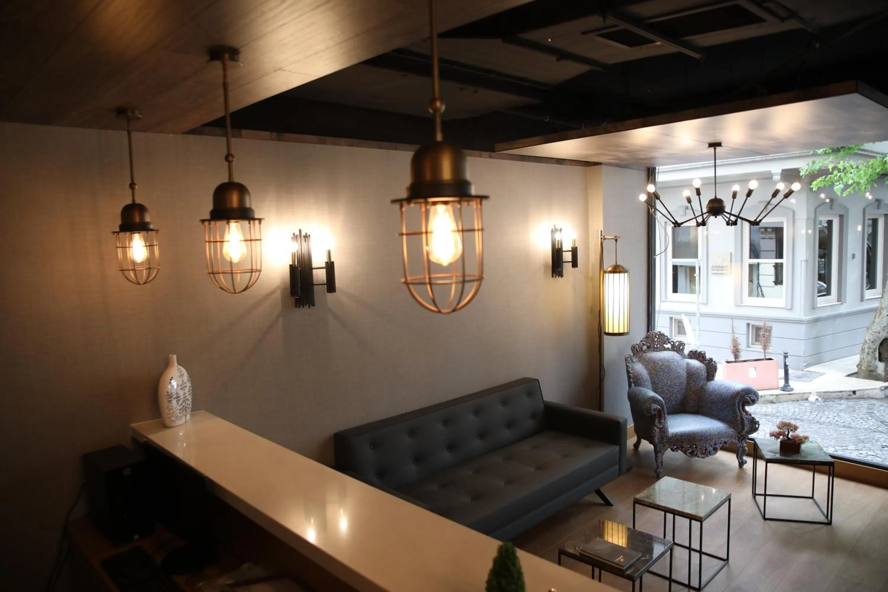 Seating area in Roomers Nisantasi