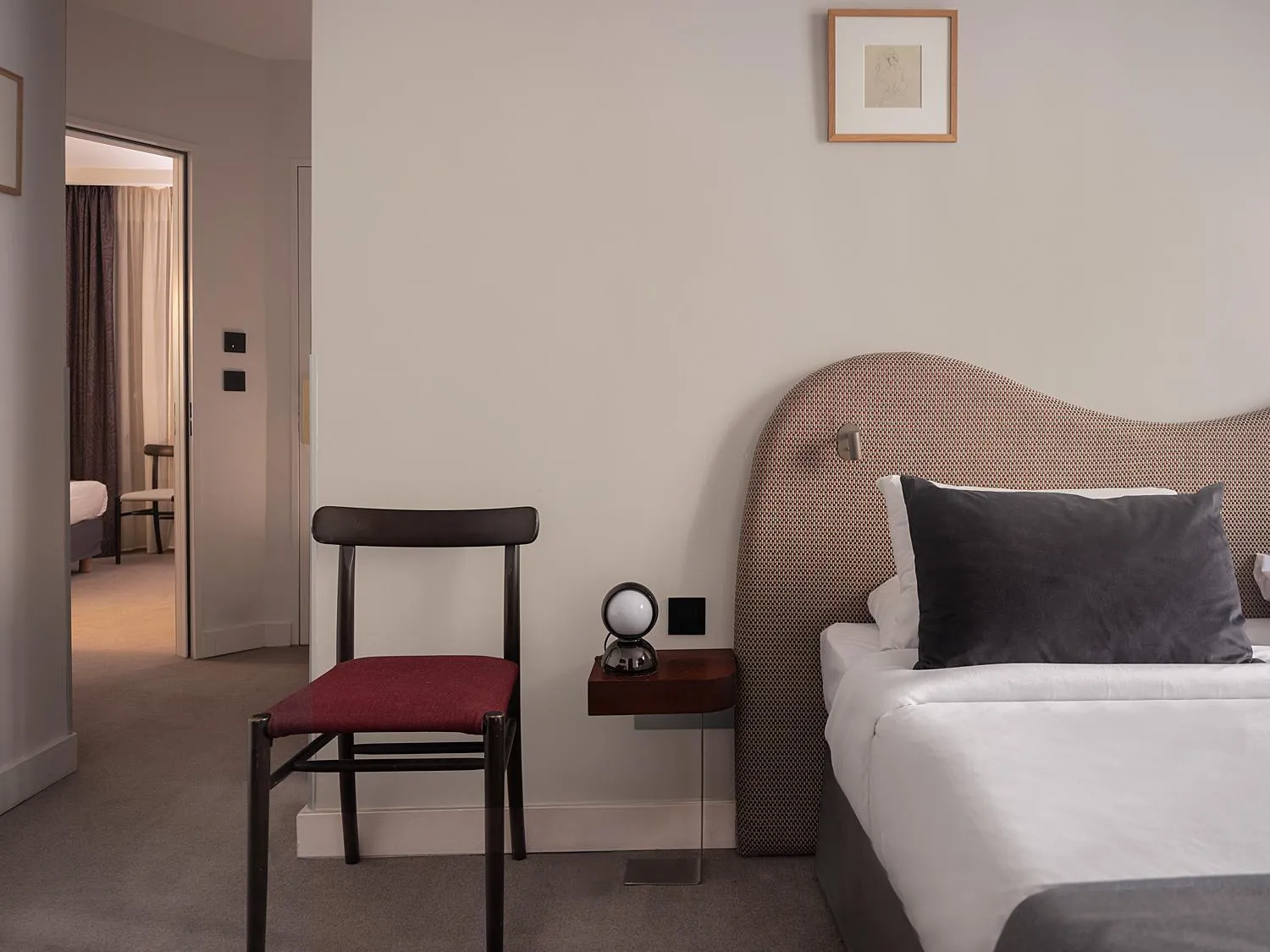 Photo of the whole room, Bed in Hôtel Belloy