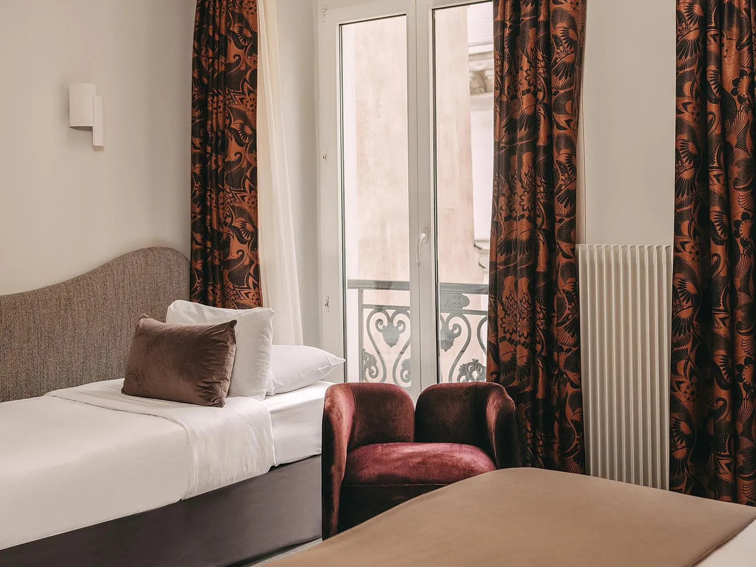 Photo of the whole room, Bed in Hôtel Belloy