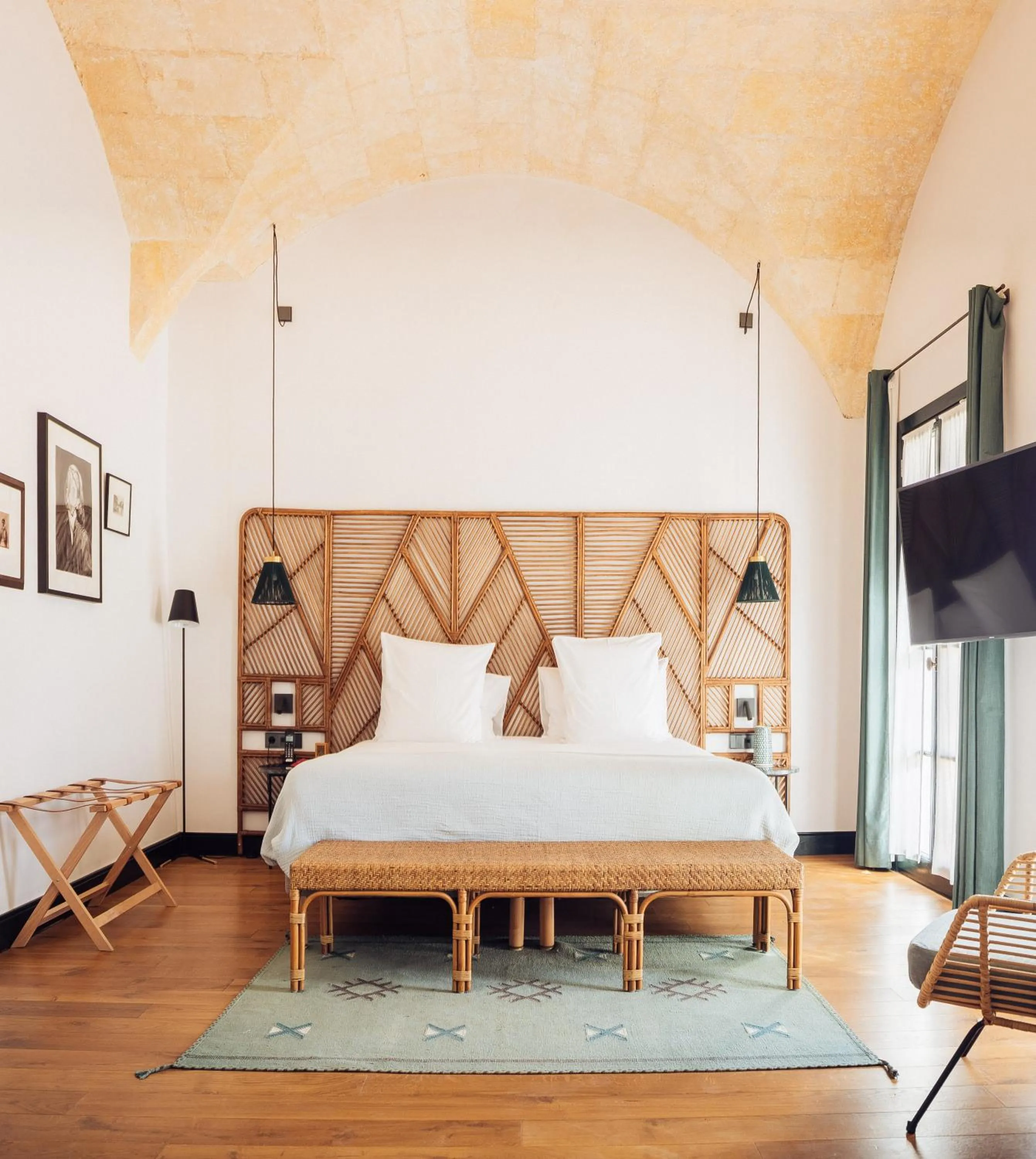 Bed in Santa Ponsa - Fontenille Collection