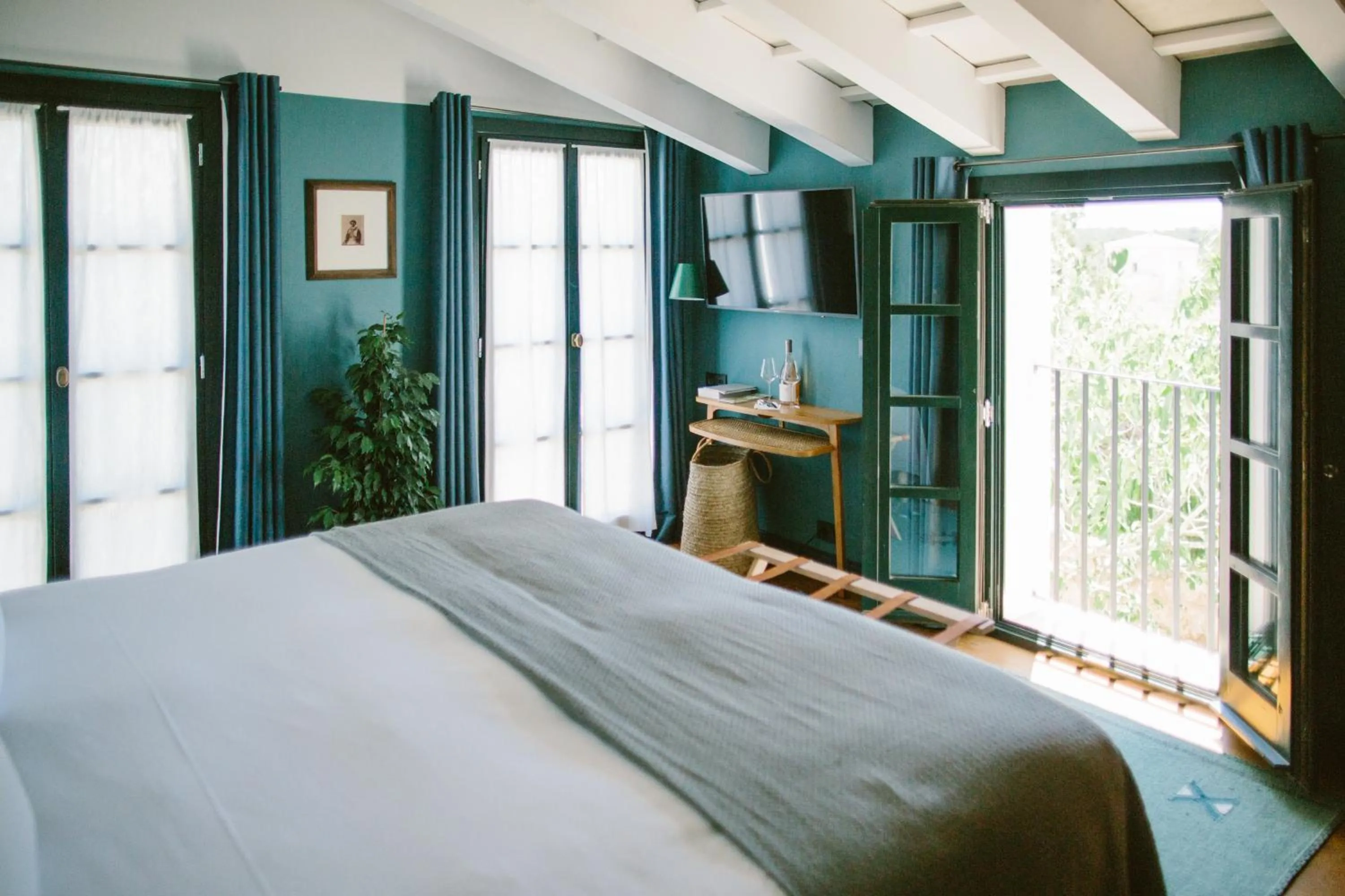 Bed in Santa Ponsa - Fontenille Collection