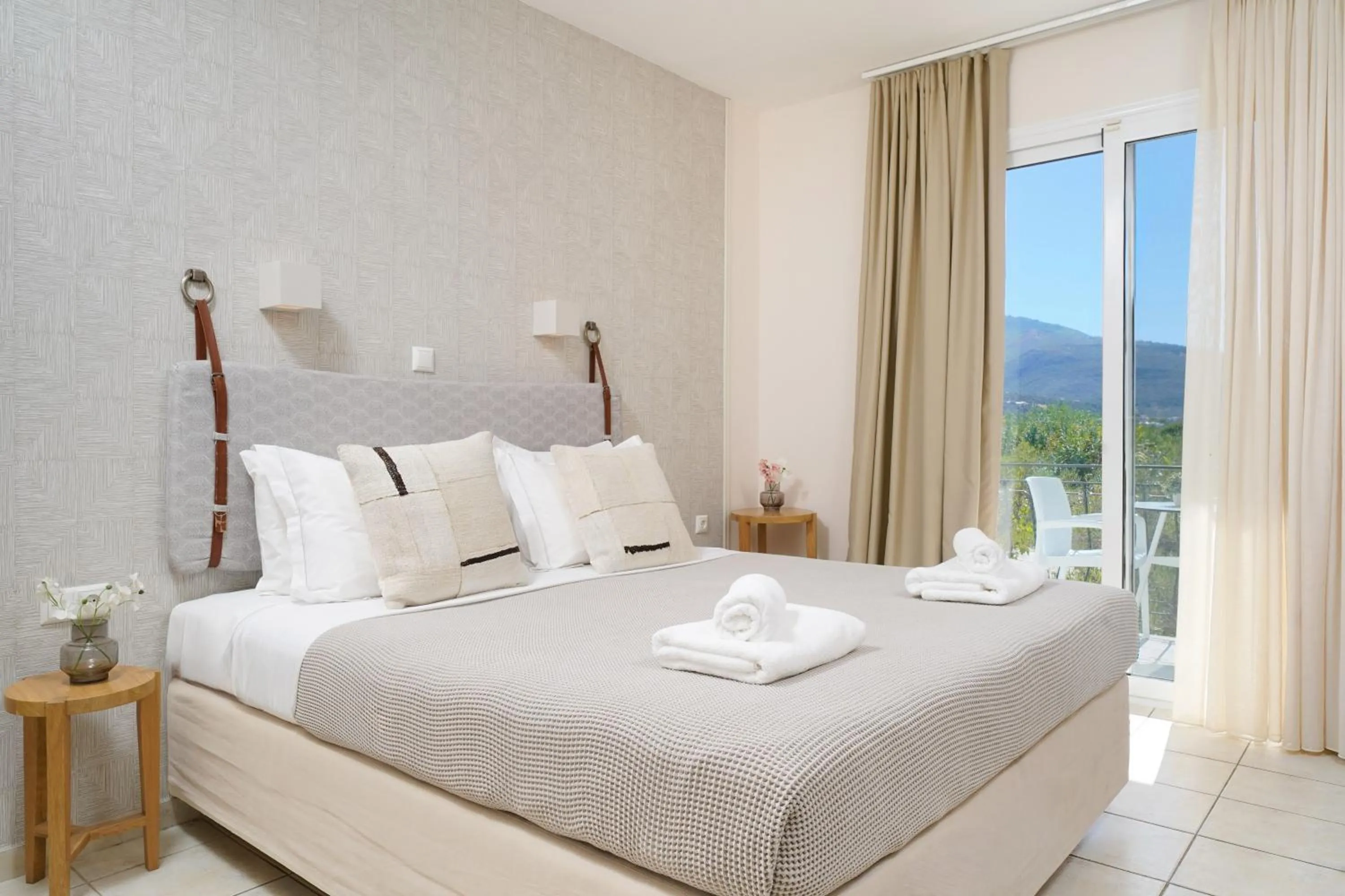 Photo of the whole room, Bed in Elektra Comfort Hotel by Del Mare