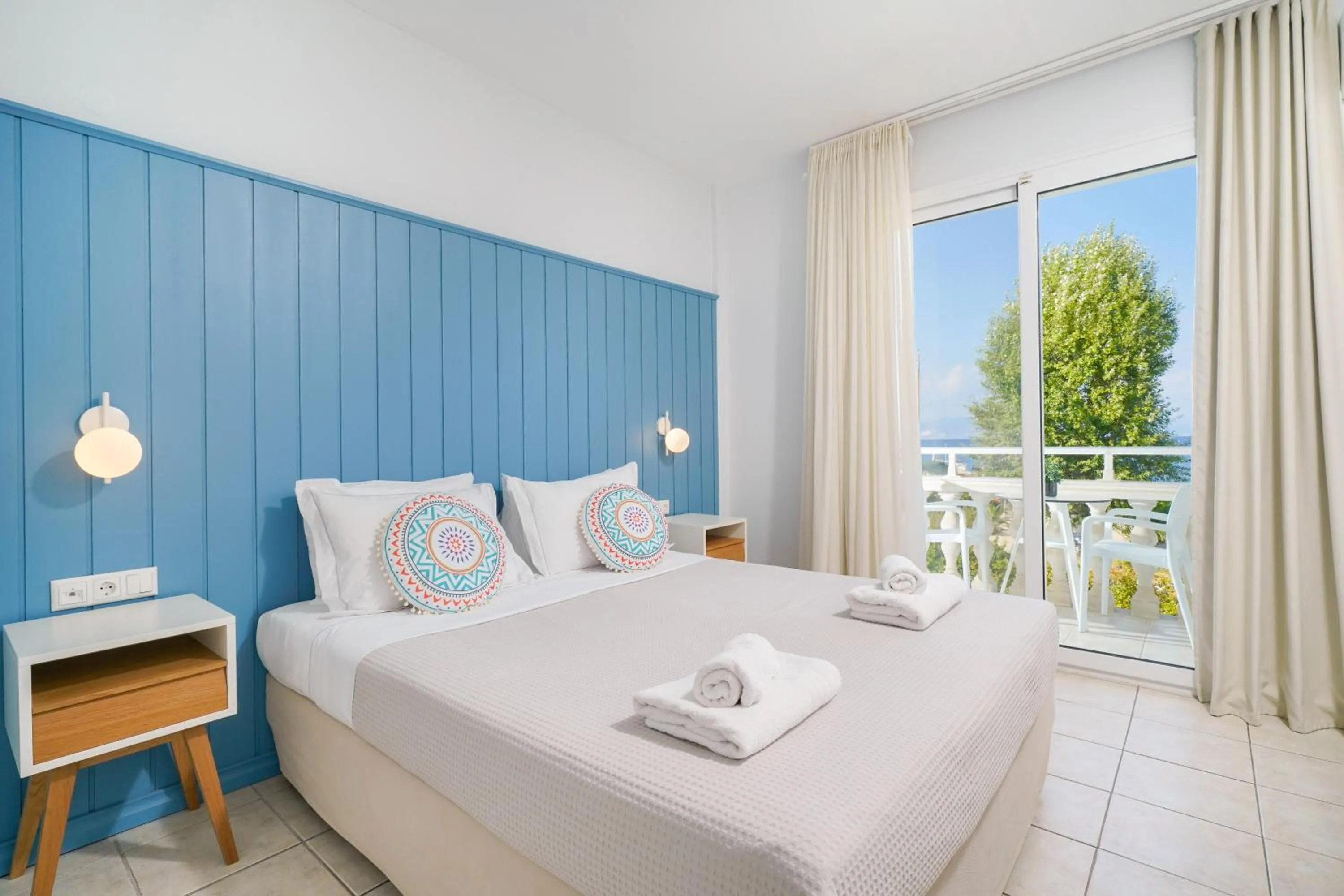 Bed in Elektra Comfort Hotel by Del Mare