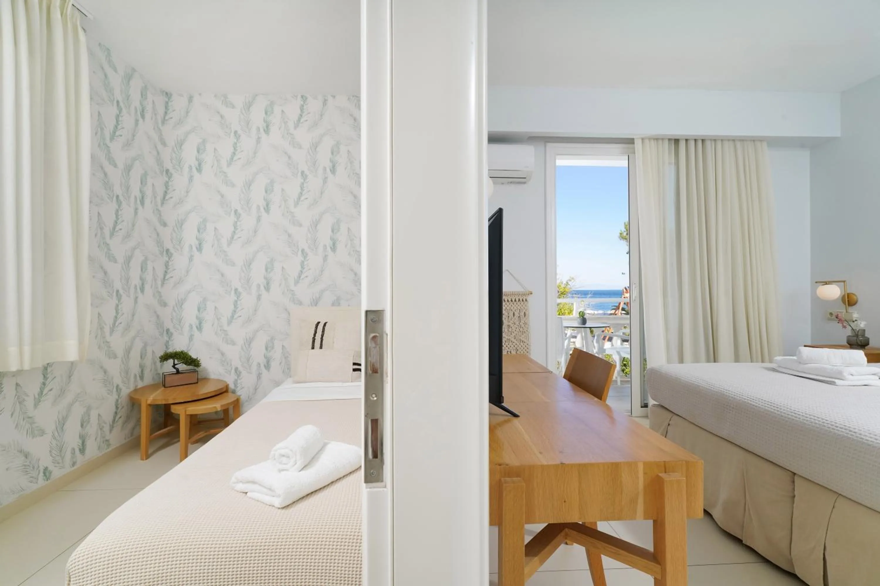 Photo of the whole room, Bed in Elektra Comfort Hotel by Del Mare