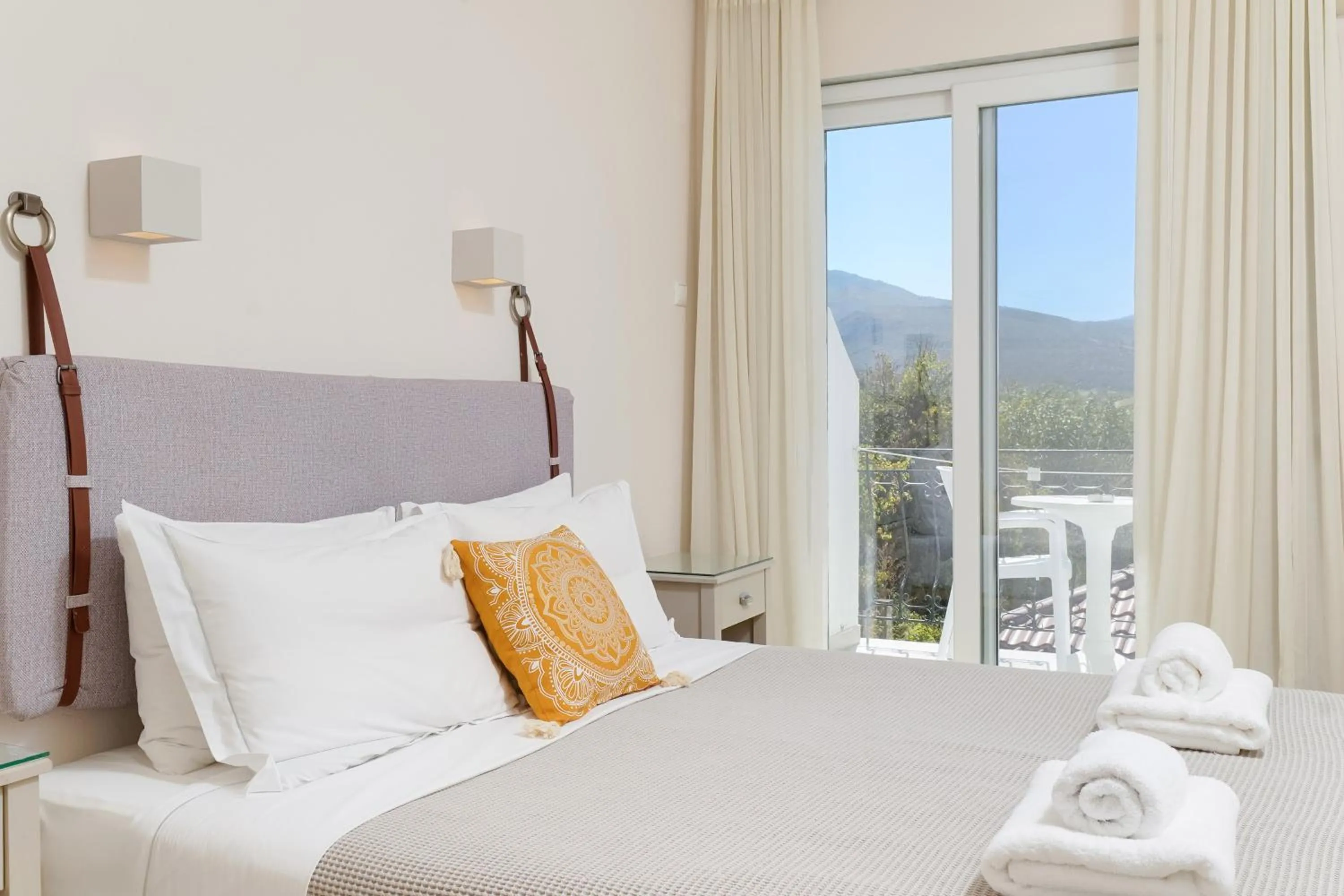 Bed in Elektra Comfort Hotel by Del Mare