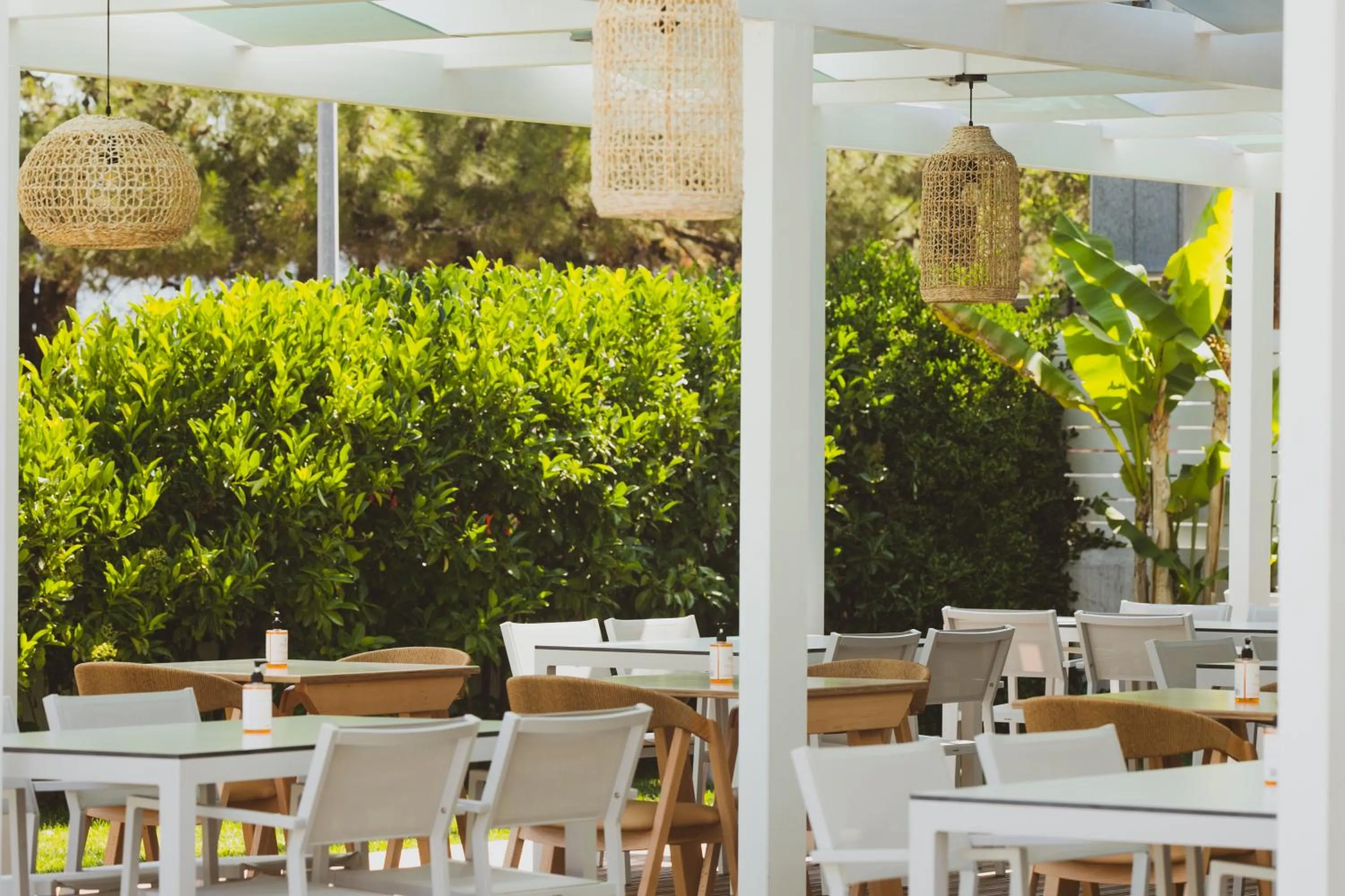 Restaurant/places to eat in Elektra Comfort Hotel by Del Mare