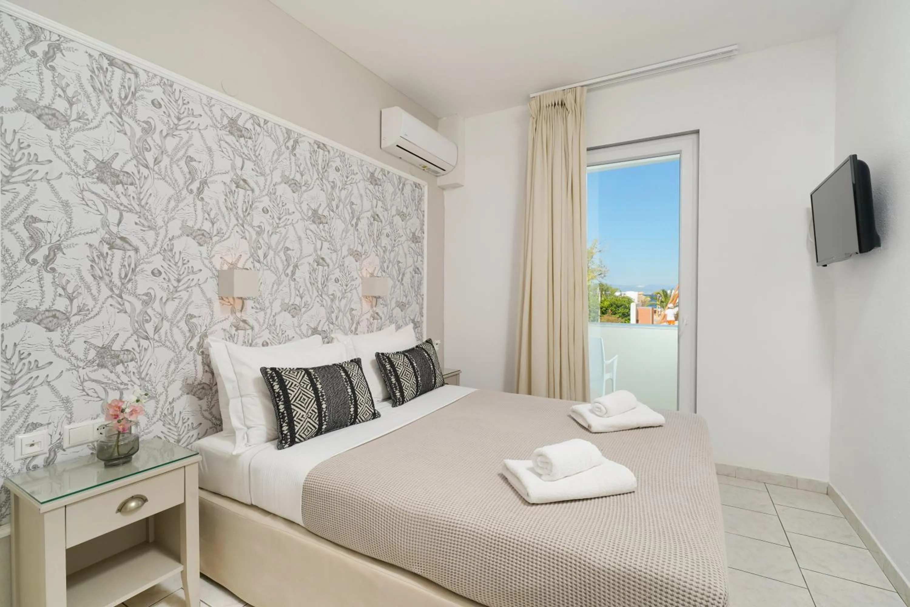 Bed in Elektra Comfort Hotel by Del Mare