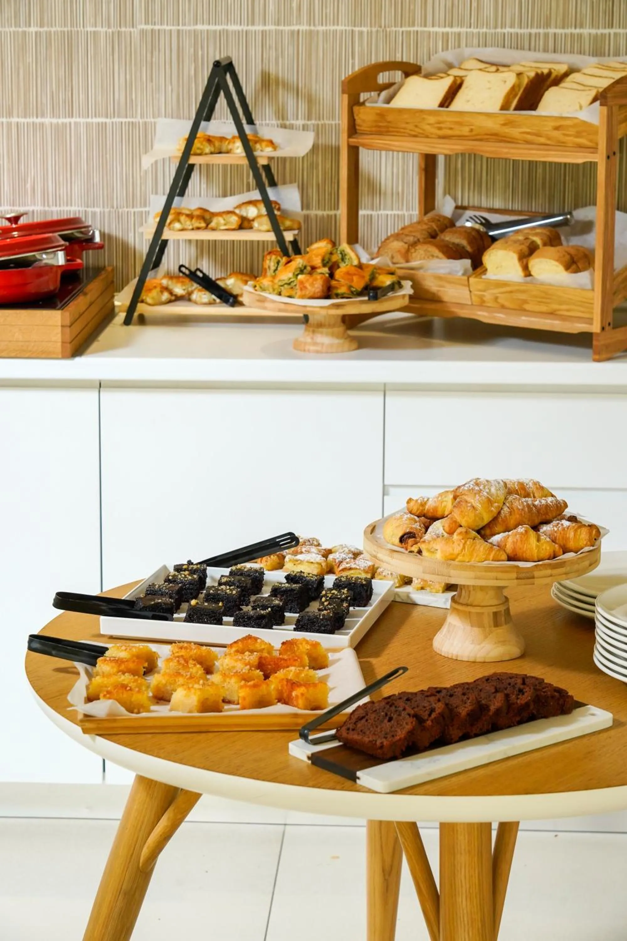 Buffet breakfast in Elektra Comfort Hotel by Del Mare