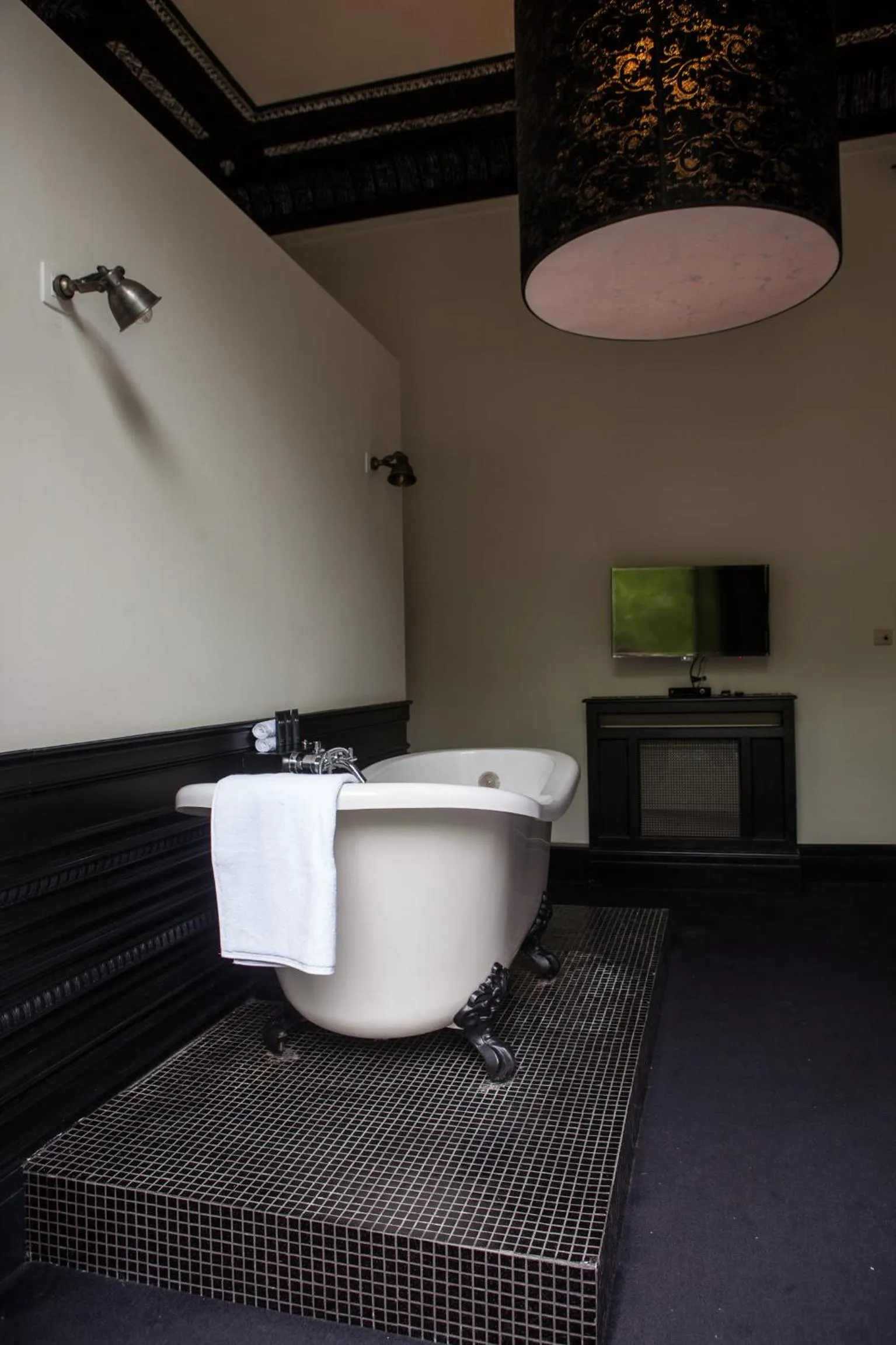 Bath in B in Antwerp