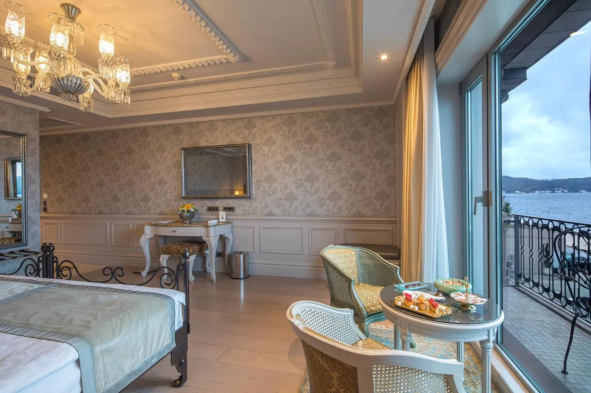 Bed in MFB Tarabya Hotel Bed in MFB Tarabya Hotel