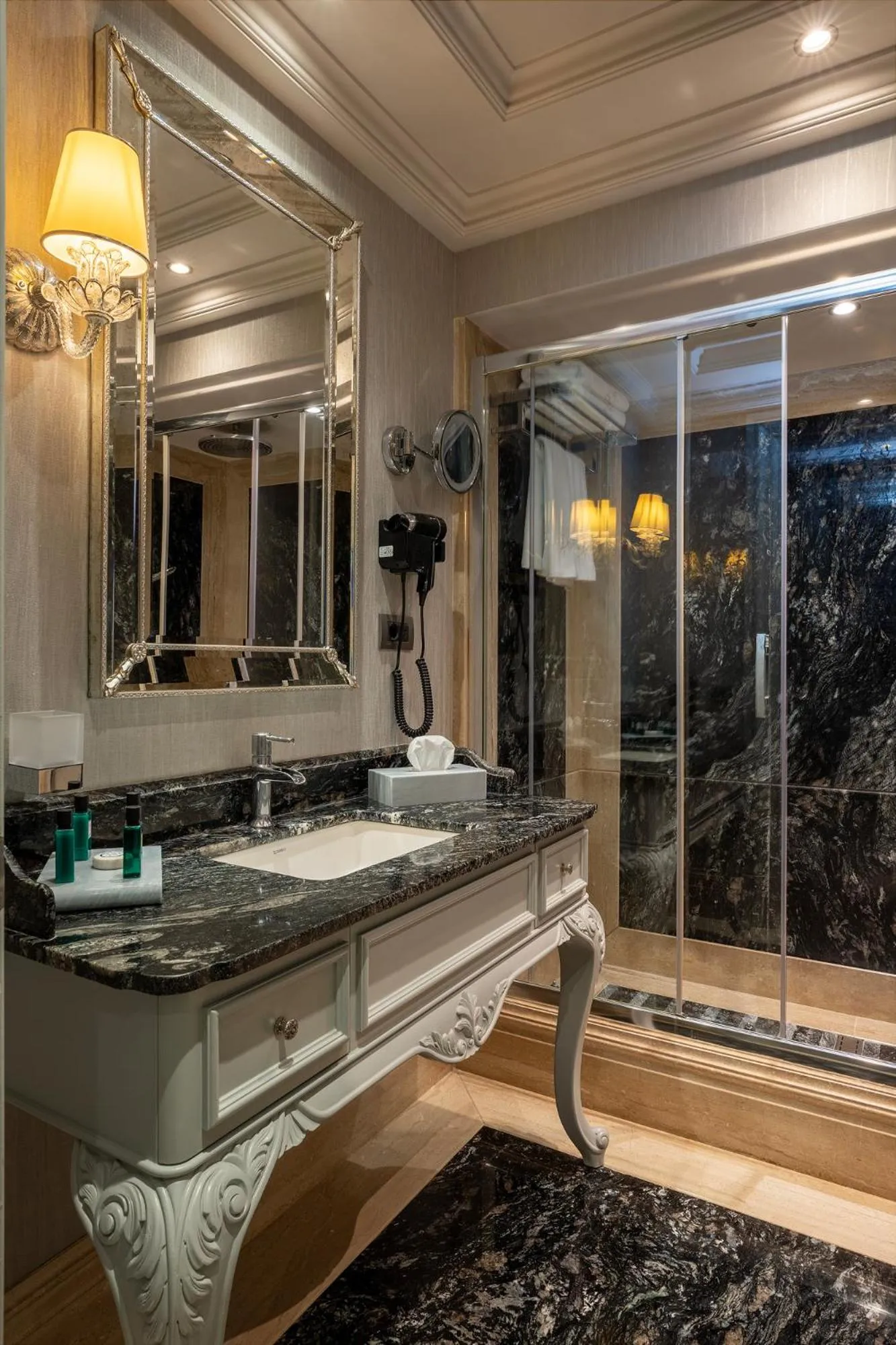 Shower in MFB Tarabya Hotel