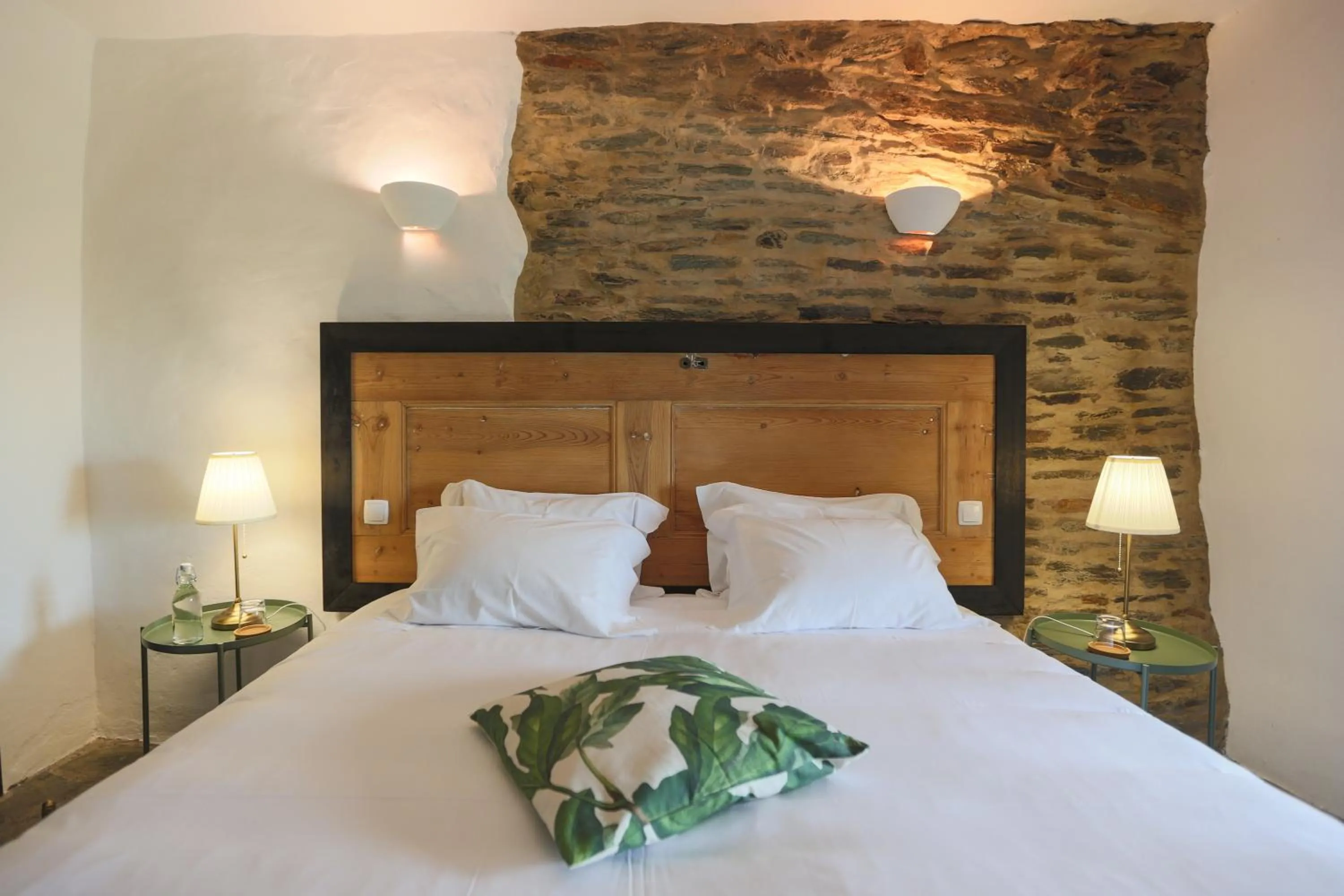 Photo of the whole room, Bed in Estalagem de Monsaraz