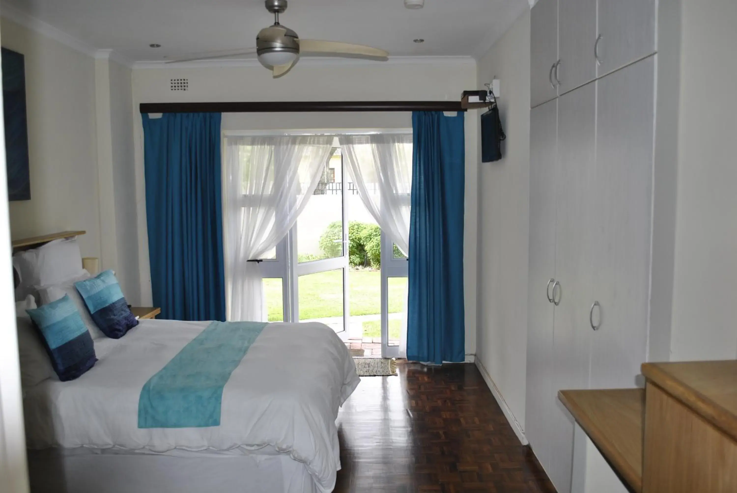 Bed in Cotswold House Residence Bed in Cotswold House Residence