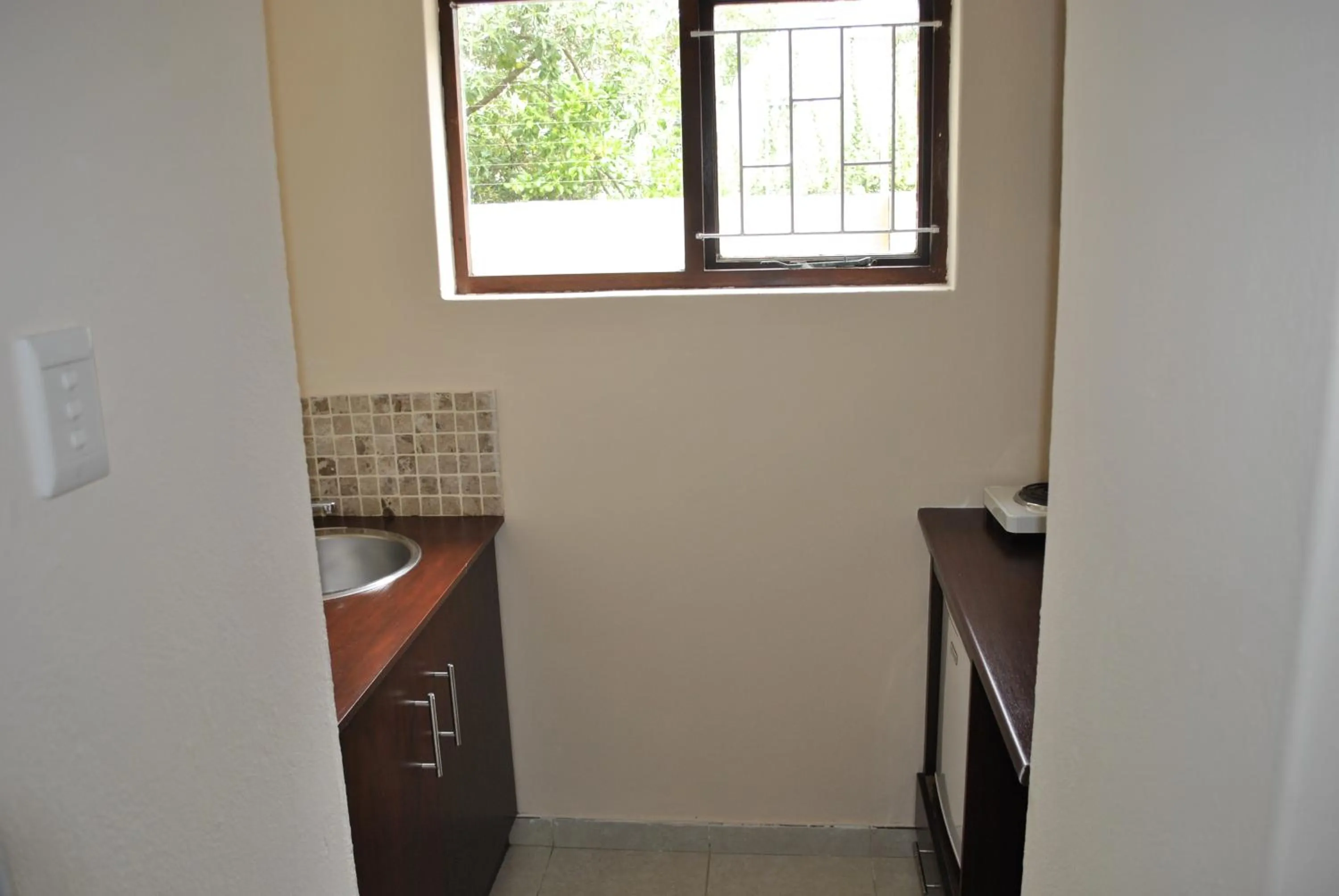 Kitchen or kitchenette in Cotswold House Residence