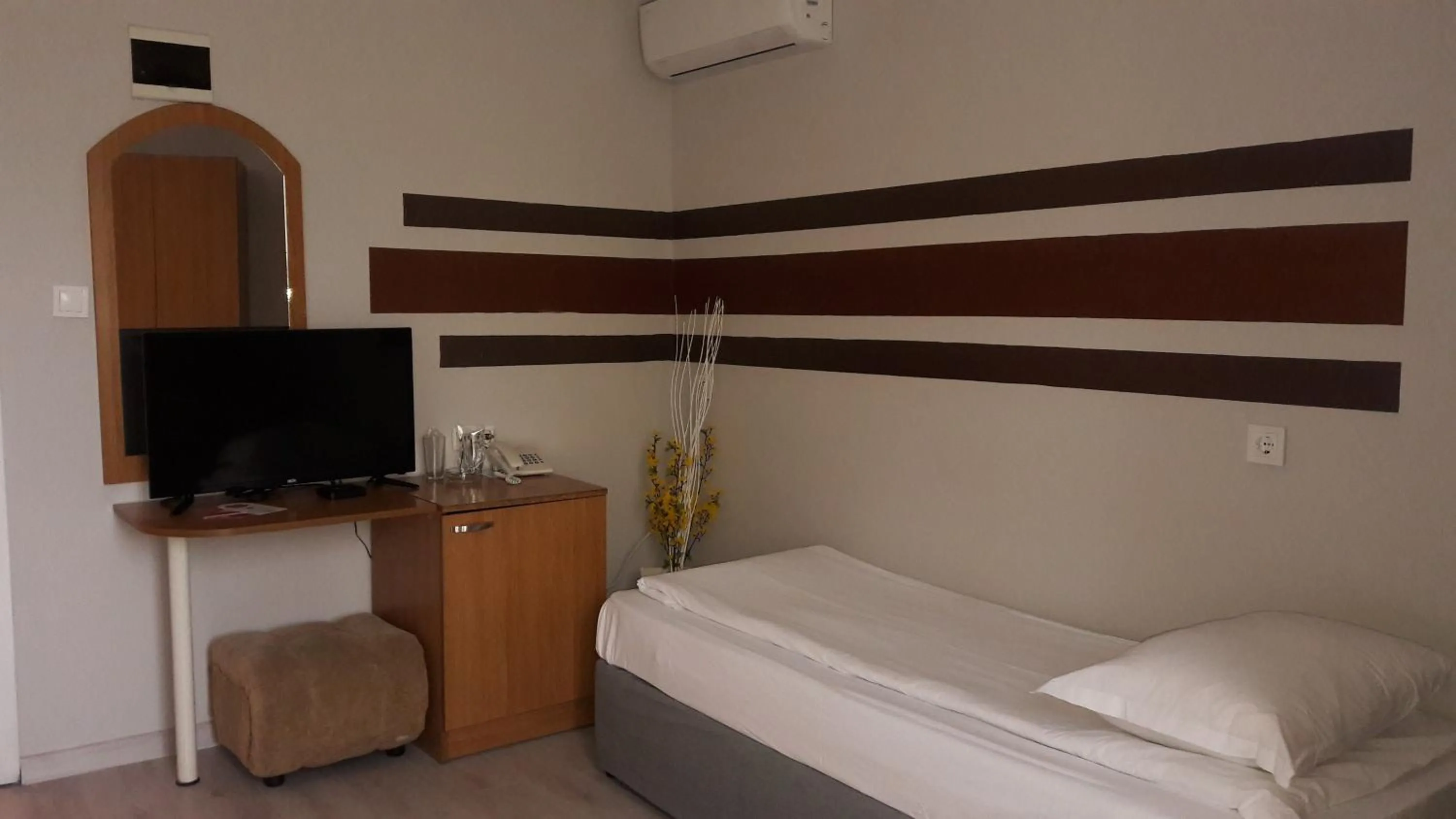 Bed in Rio Family Hotel