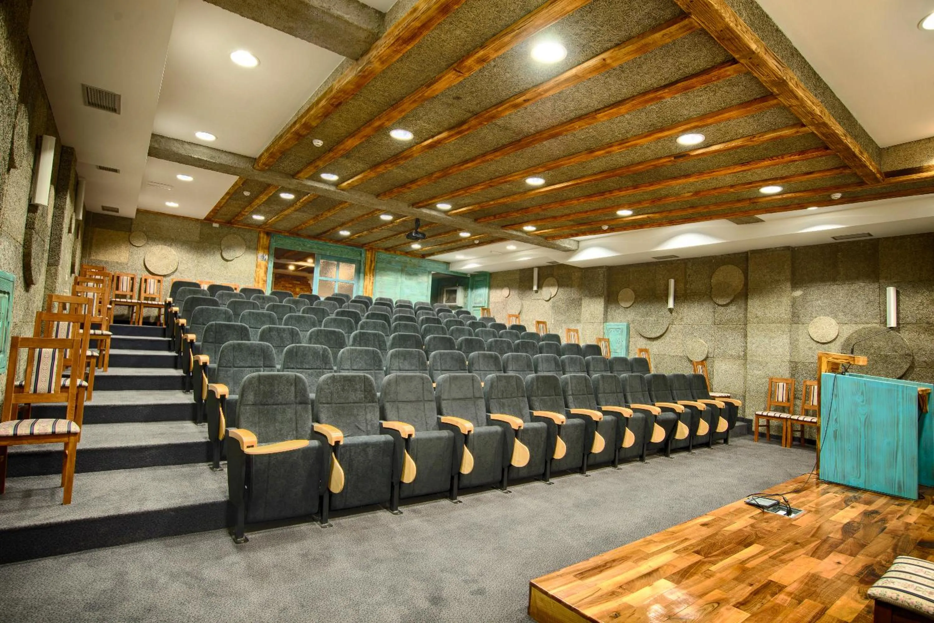 Business facilities in Etno Village Cardaci