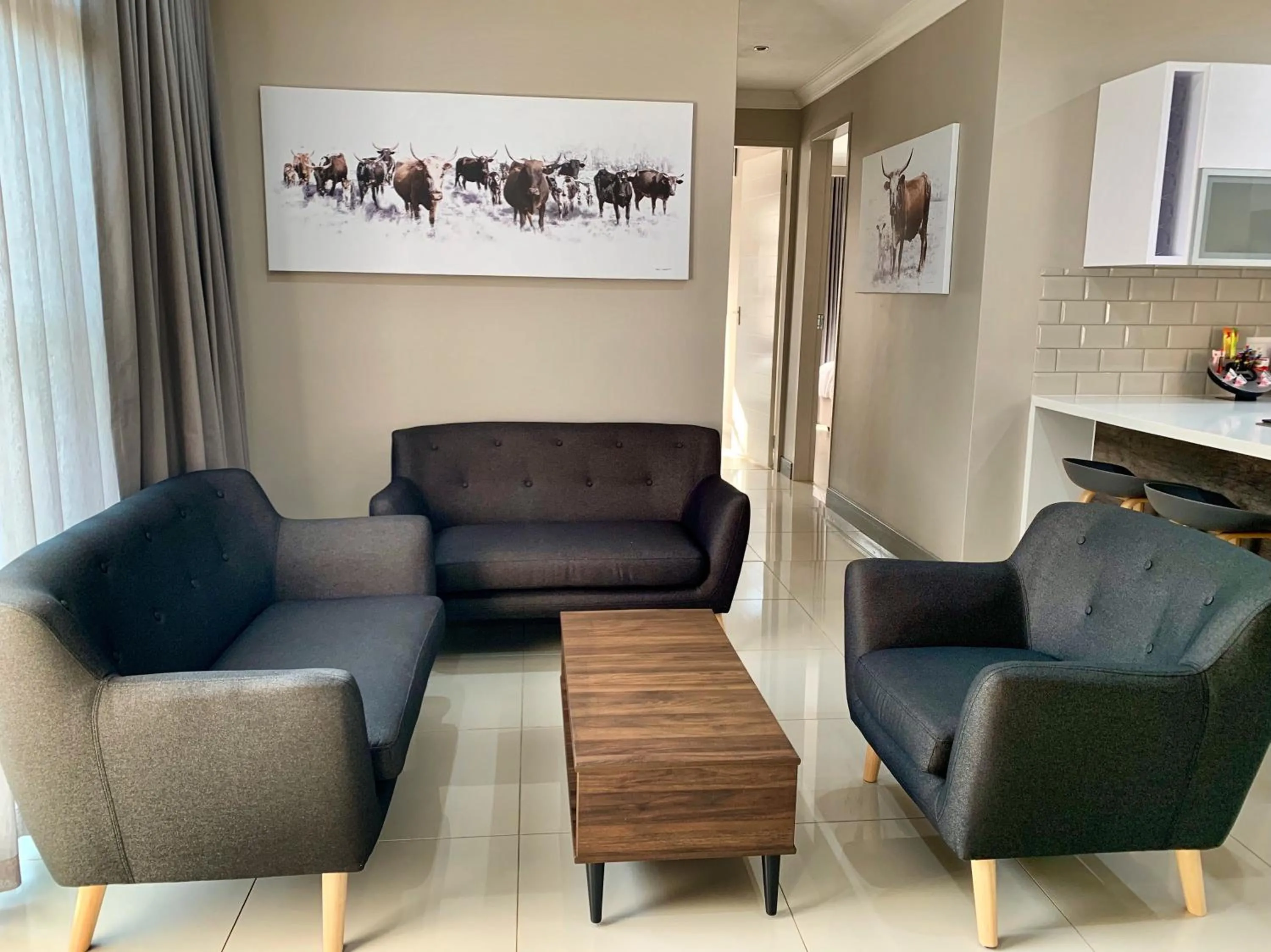 Hotel AT Hatfield Apartments