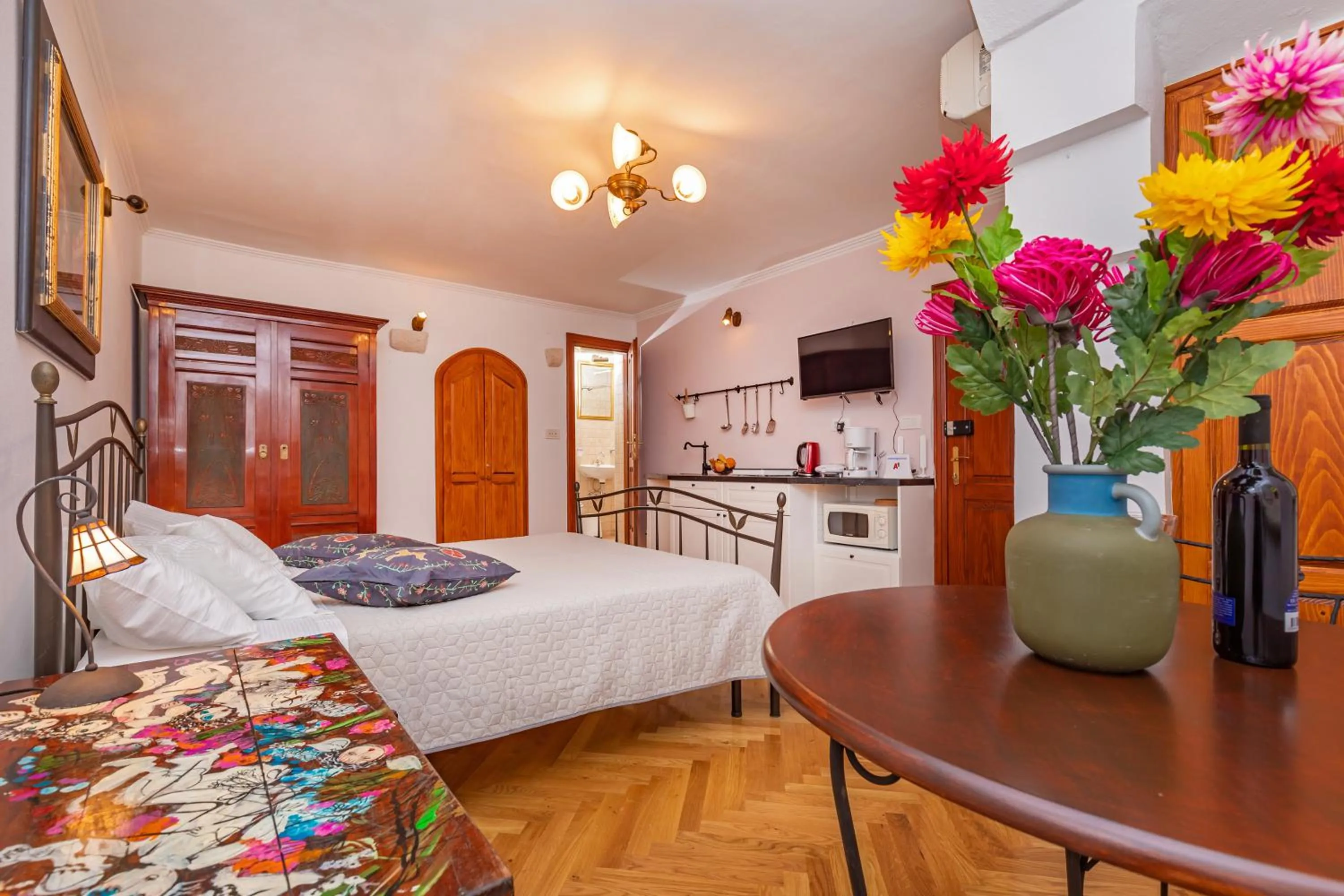 Bed in Apartments Cathedral