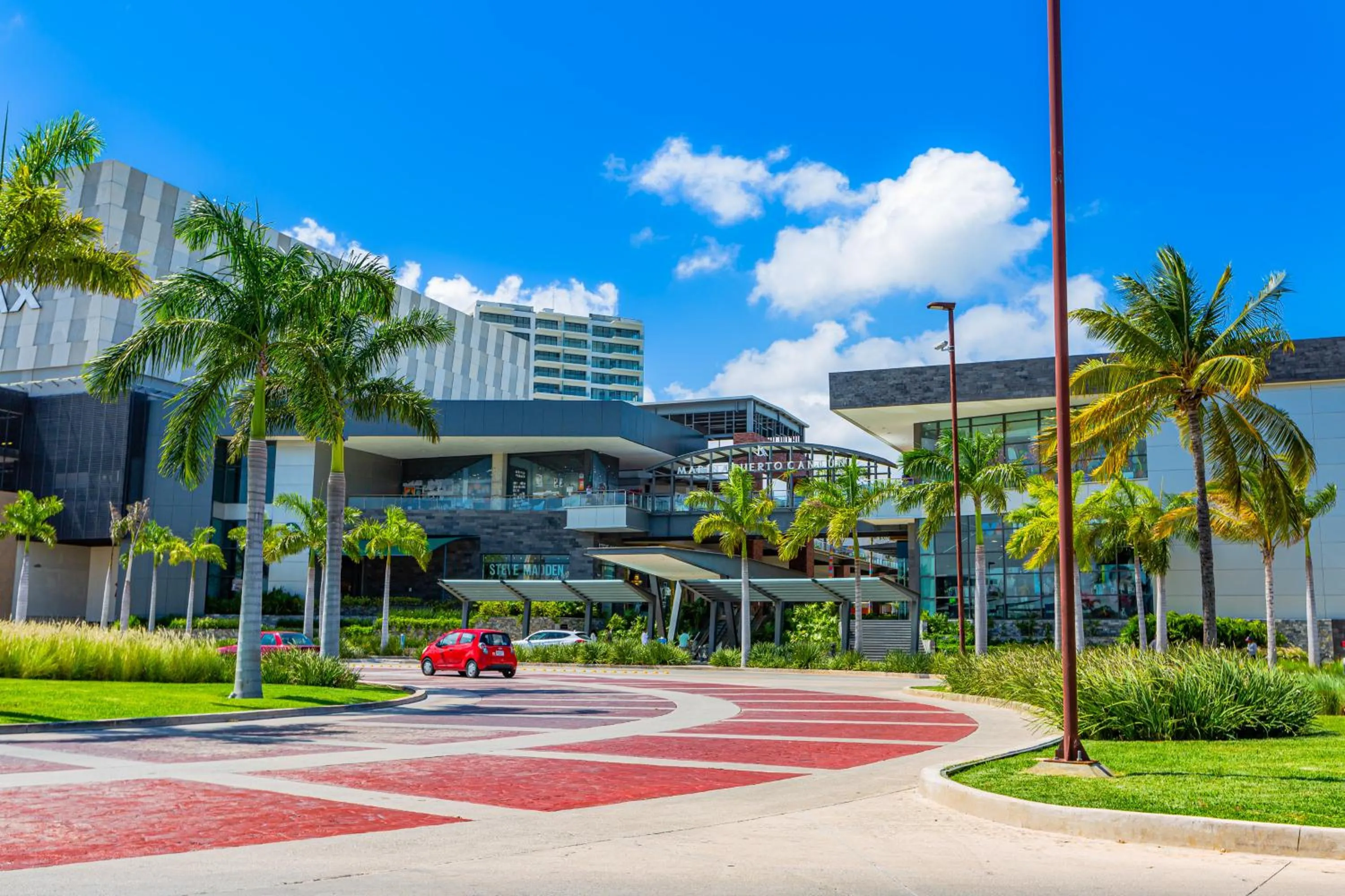 Riva Puerto Cancun # 207, Halibut