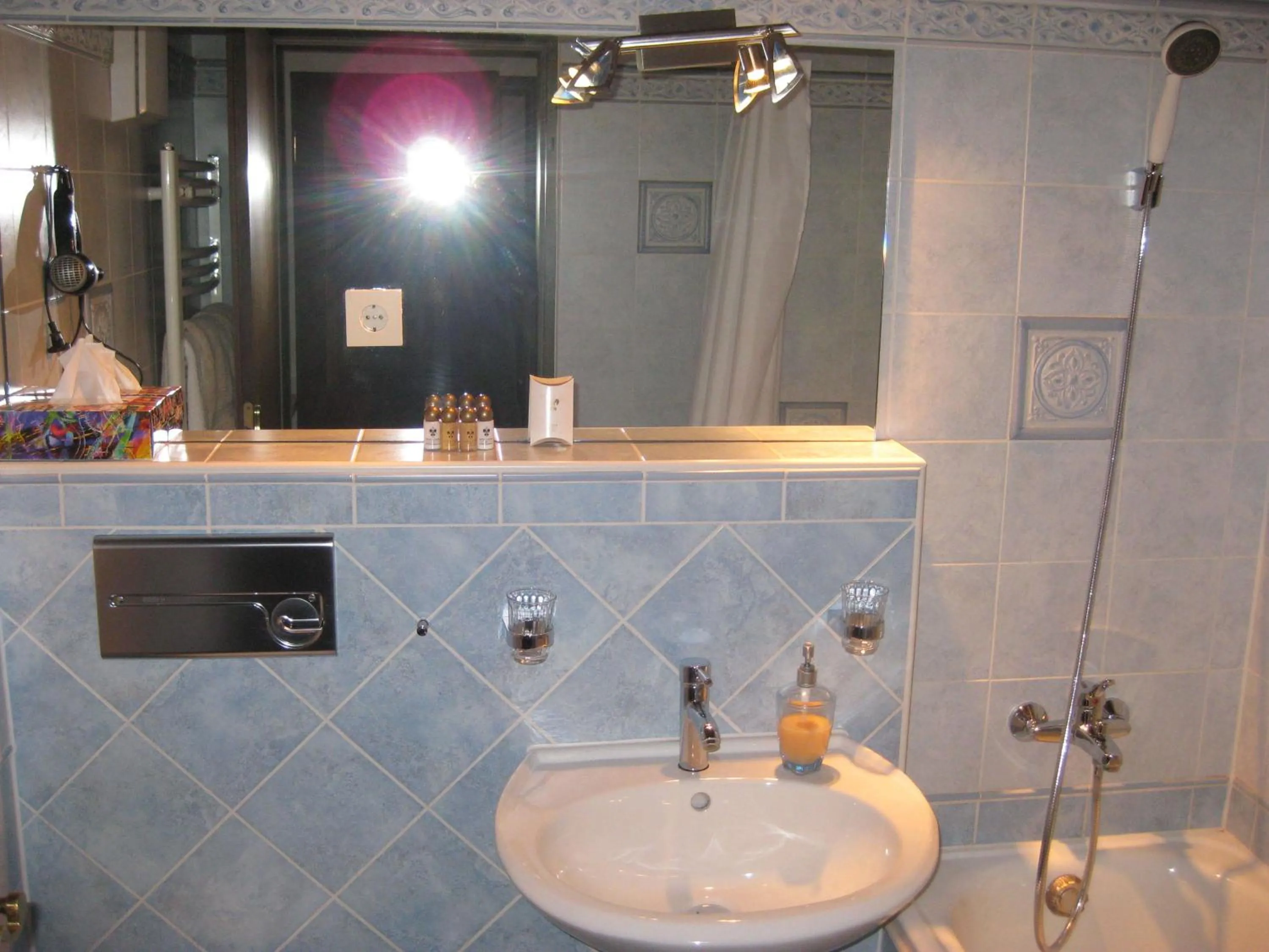 Bathroom in Panoramahotel Karwendelhof