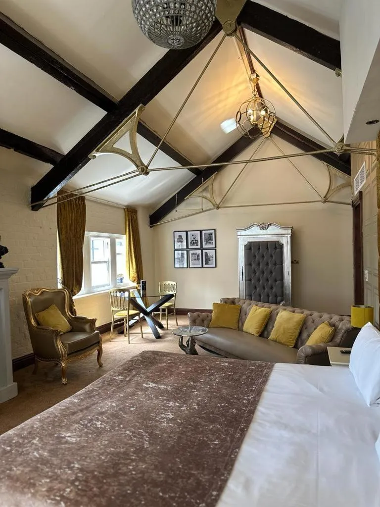 Bed in The Dixie Dean Hotel