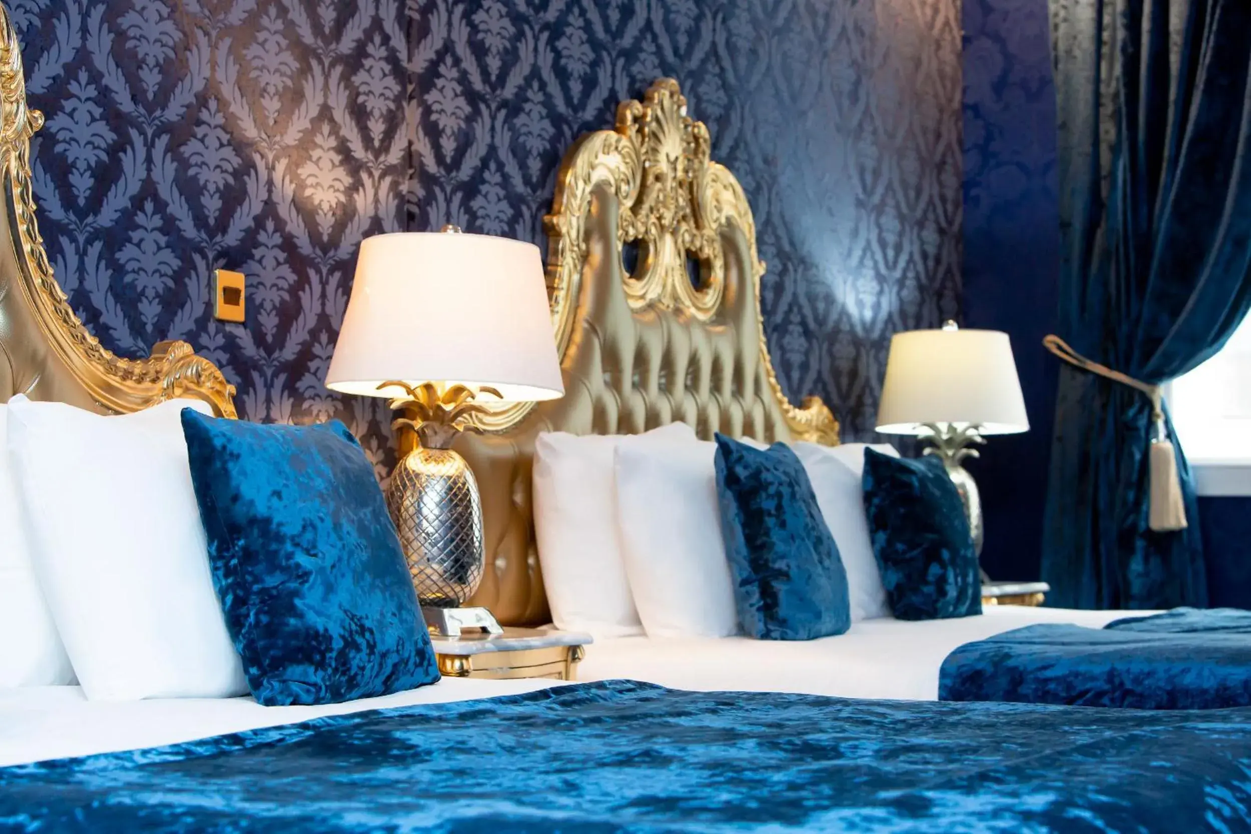 Luxury Suite - Sleeps 4 in The Dixie Dean Hotel Luxury Suite - Sleeps 4 in The Dixie Dean Hotel