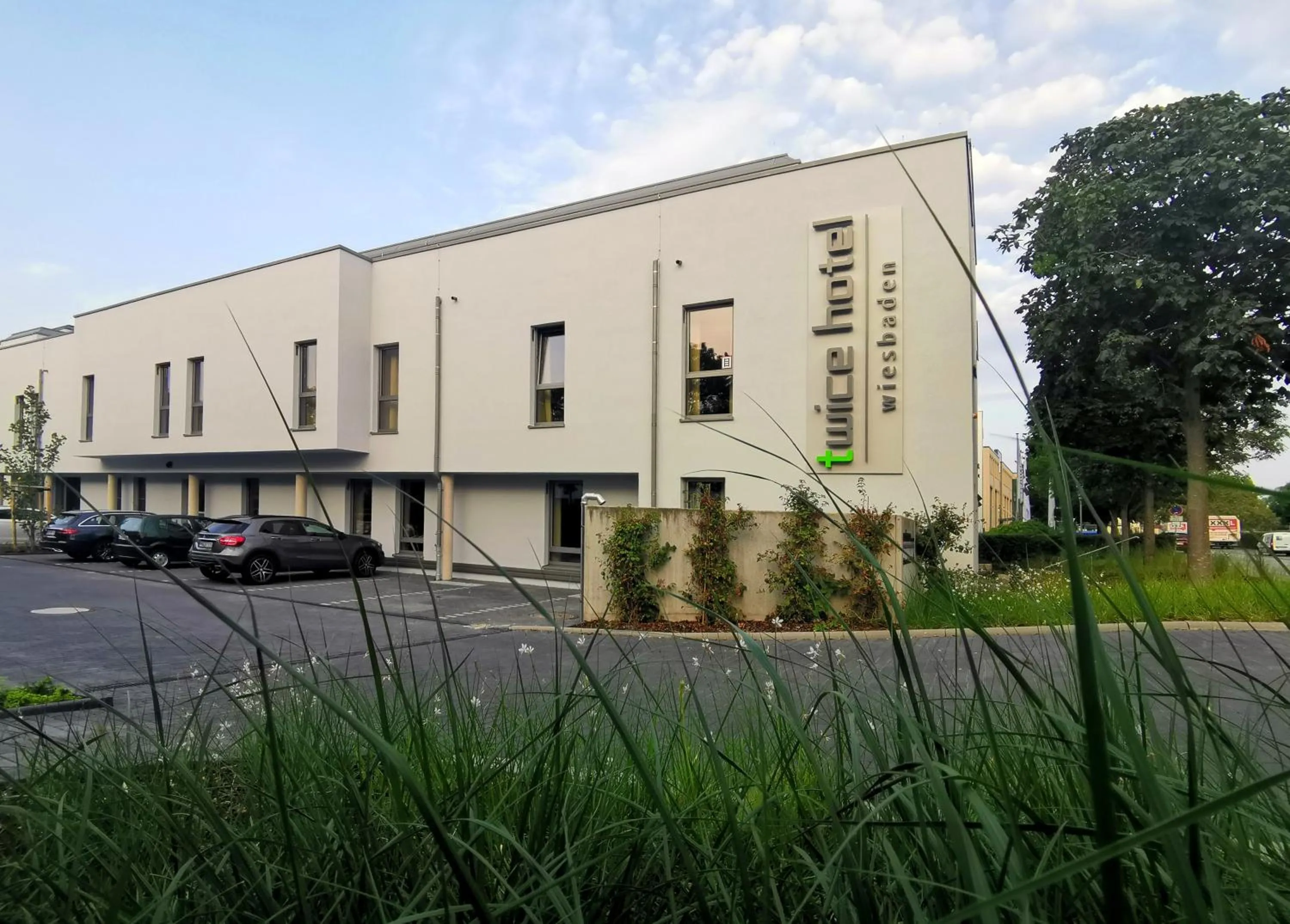 Property building in tinyTwice Hotel Wiesbaden