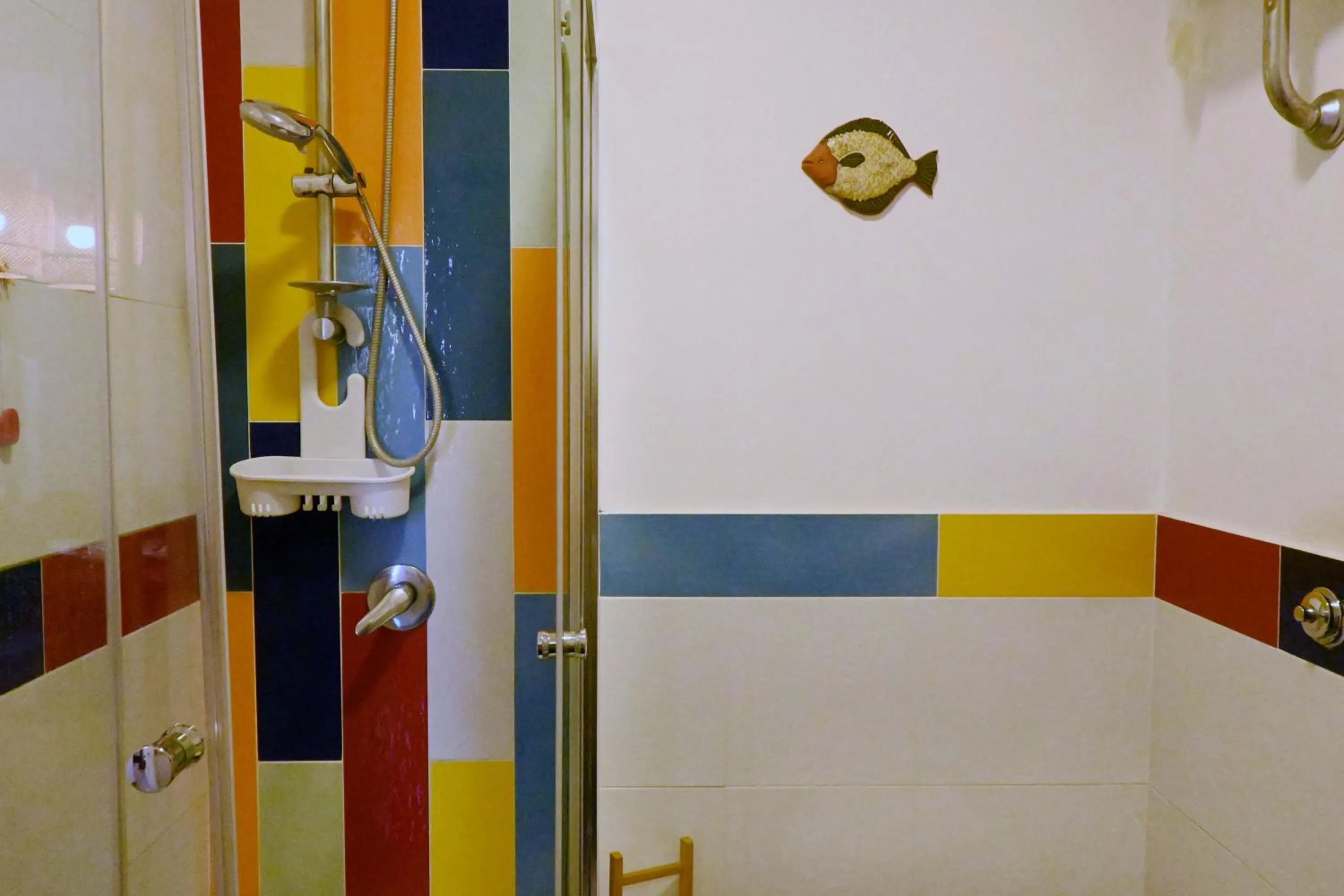 Shower in Sunrise Luxury