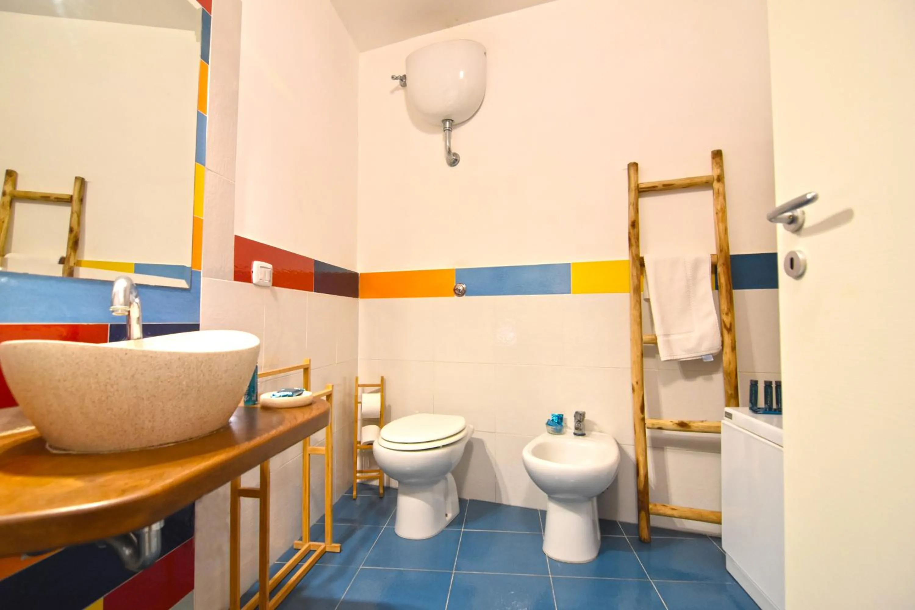 Hot Tub in Sunrise Luxury