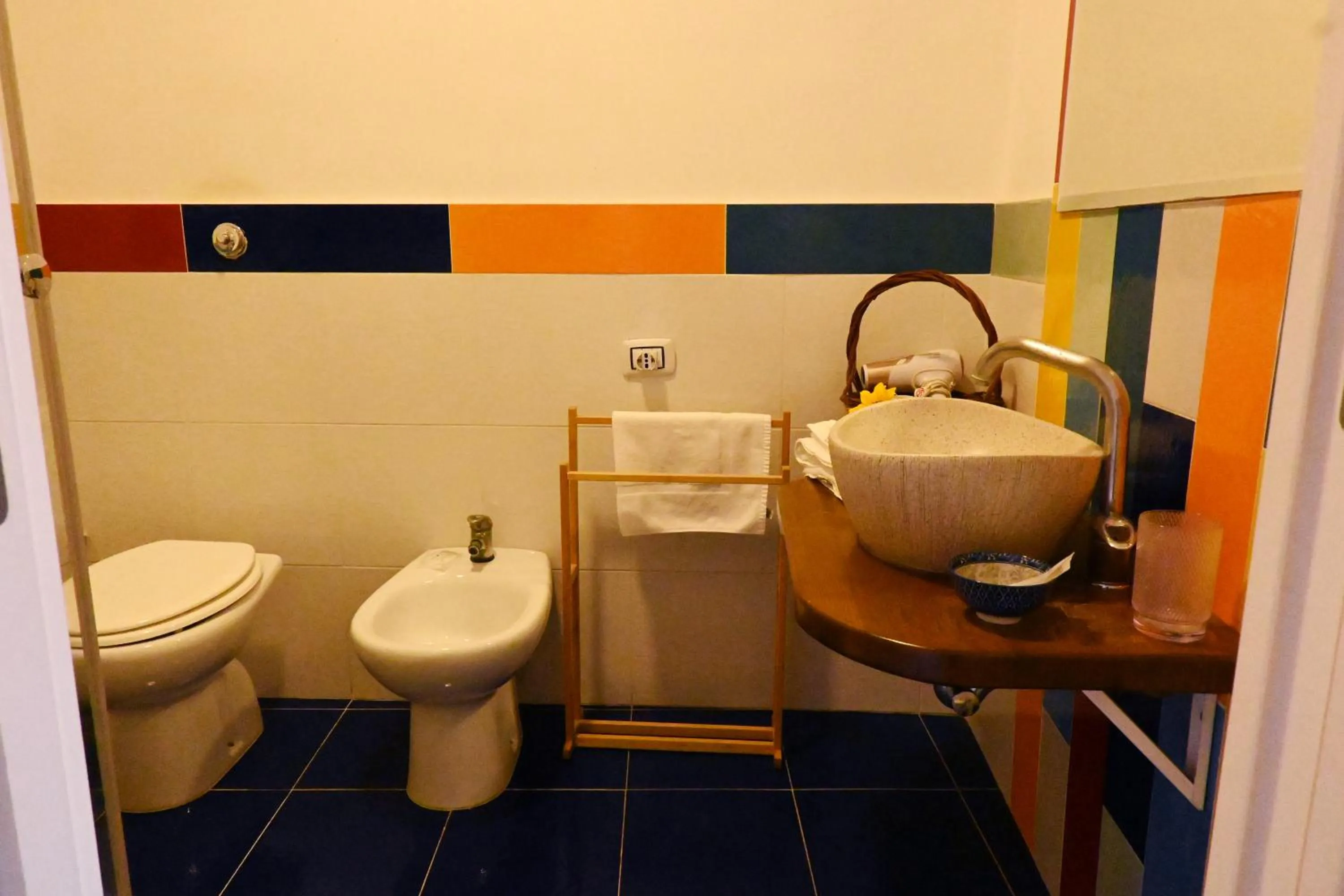 Toilet in Sunrise Luxury