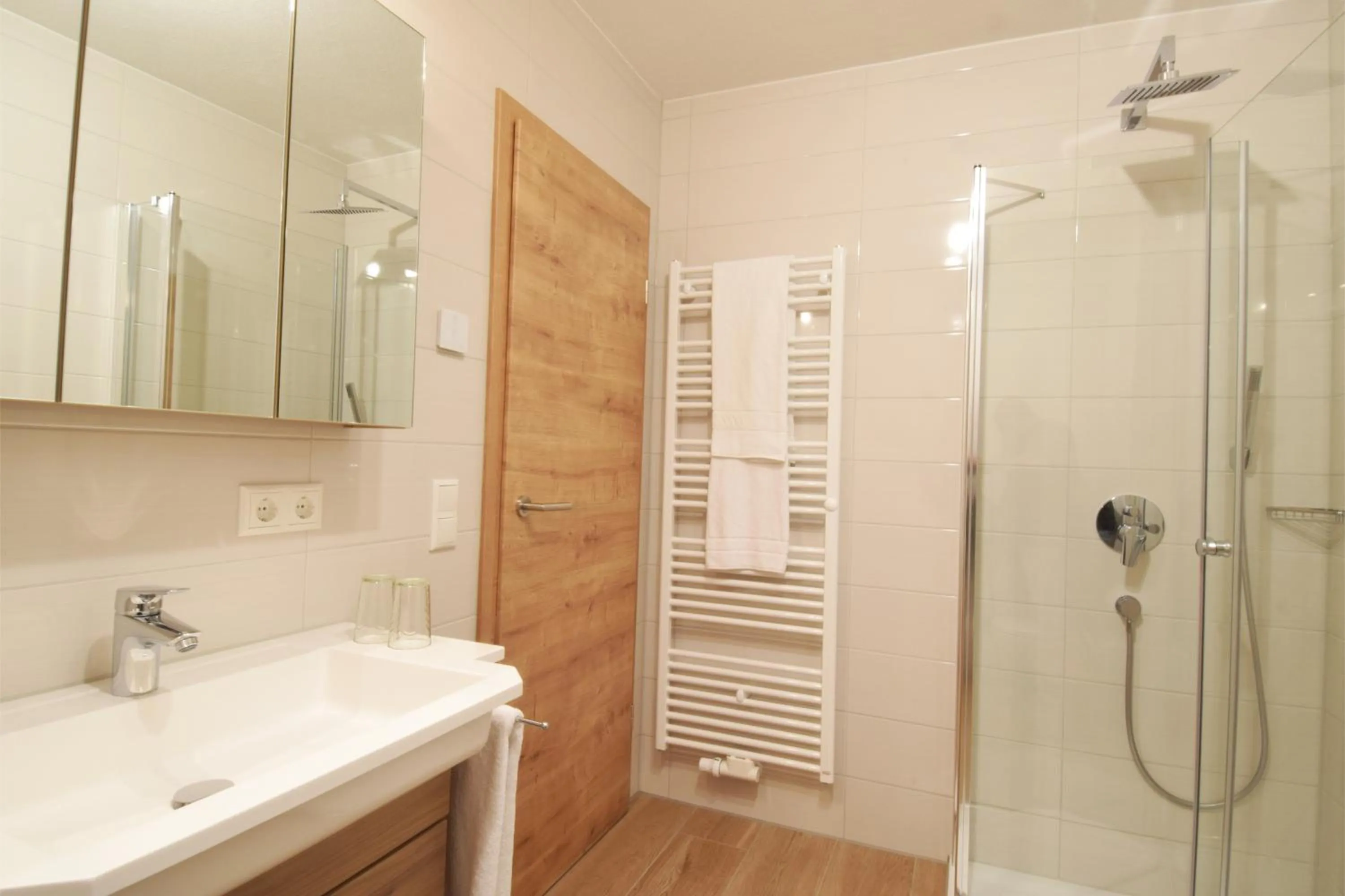 Bathroom in Aparthotel Donaustern