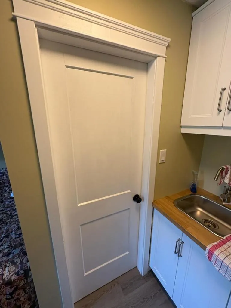 Pioneer Inn by the River