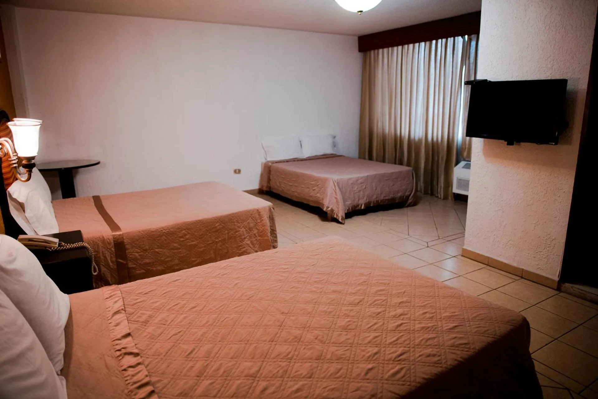 Communal lounge/ TV room, Bed in EH Ejecutivo Urban