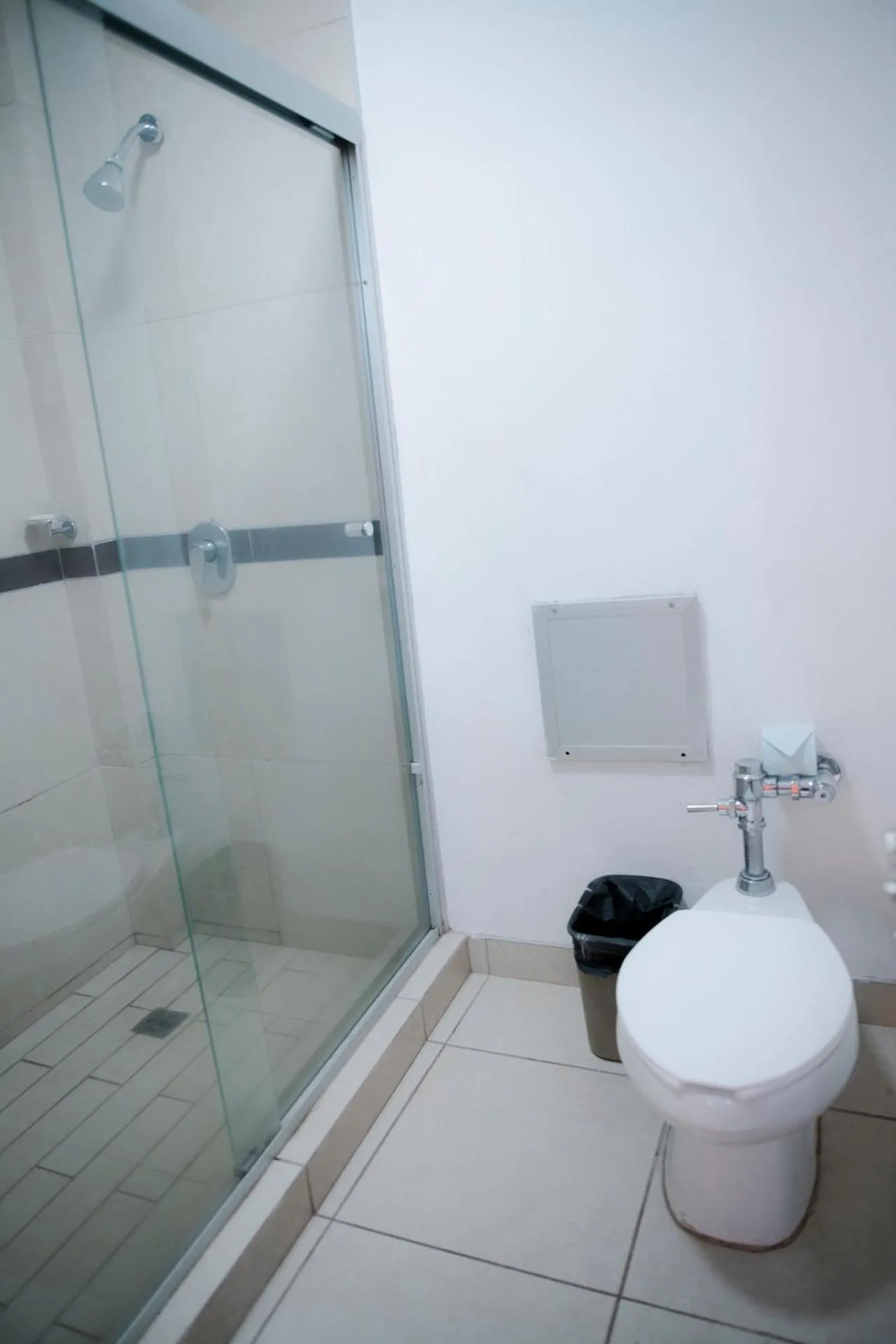 Shower in EH Ejecutivo Urban