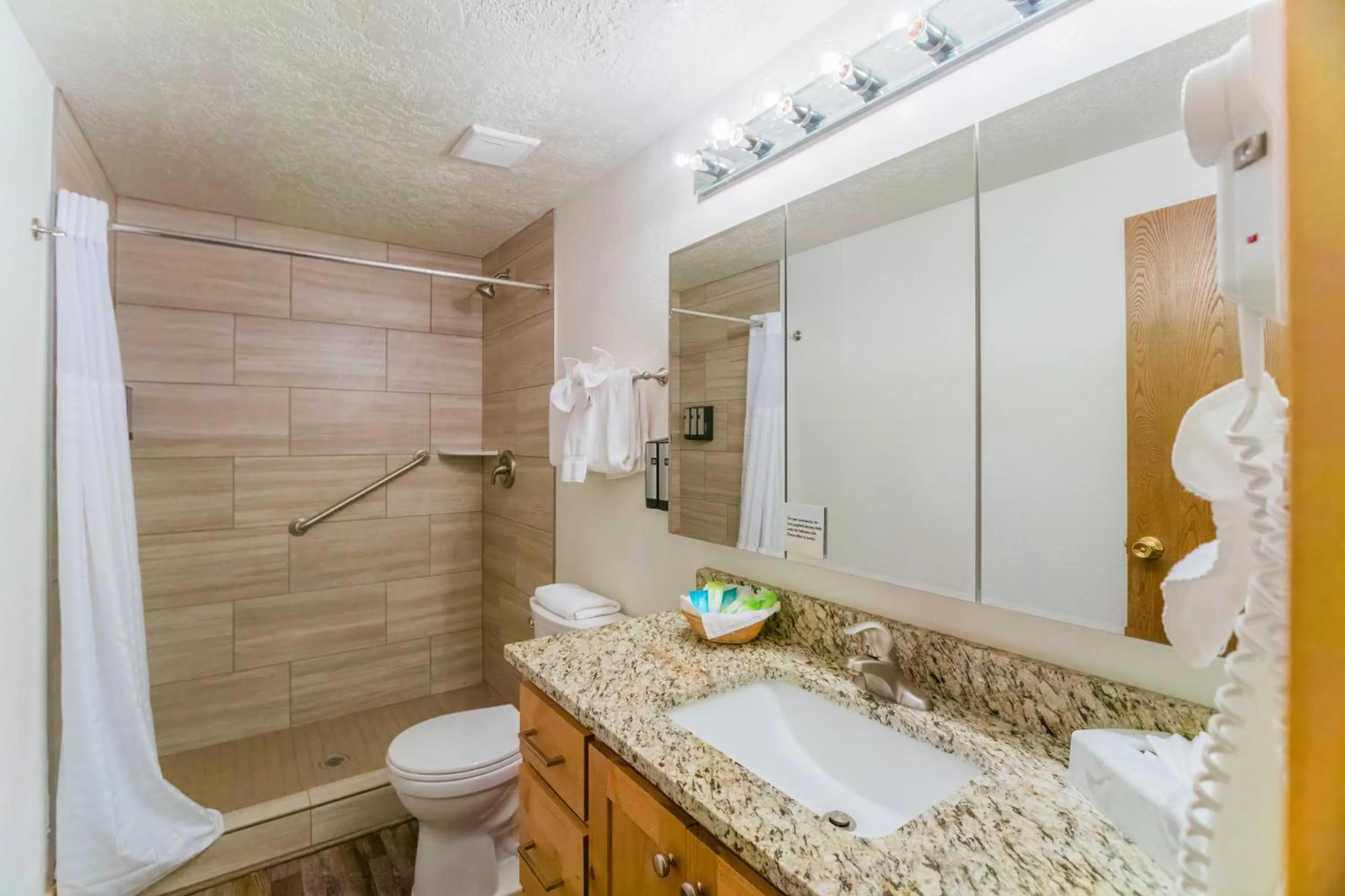 Shower in Timbers at Island Park