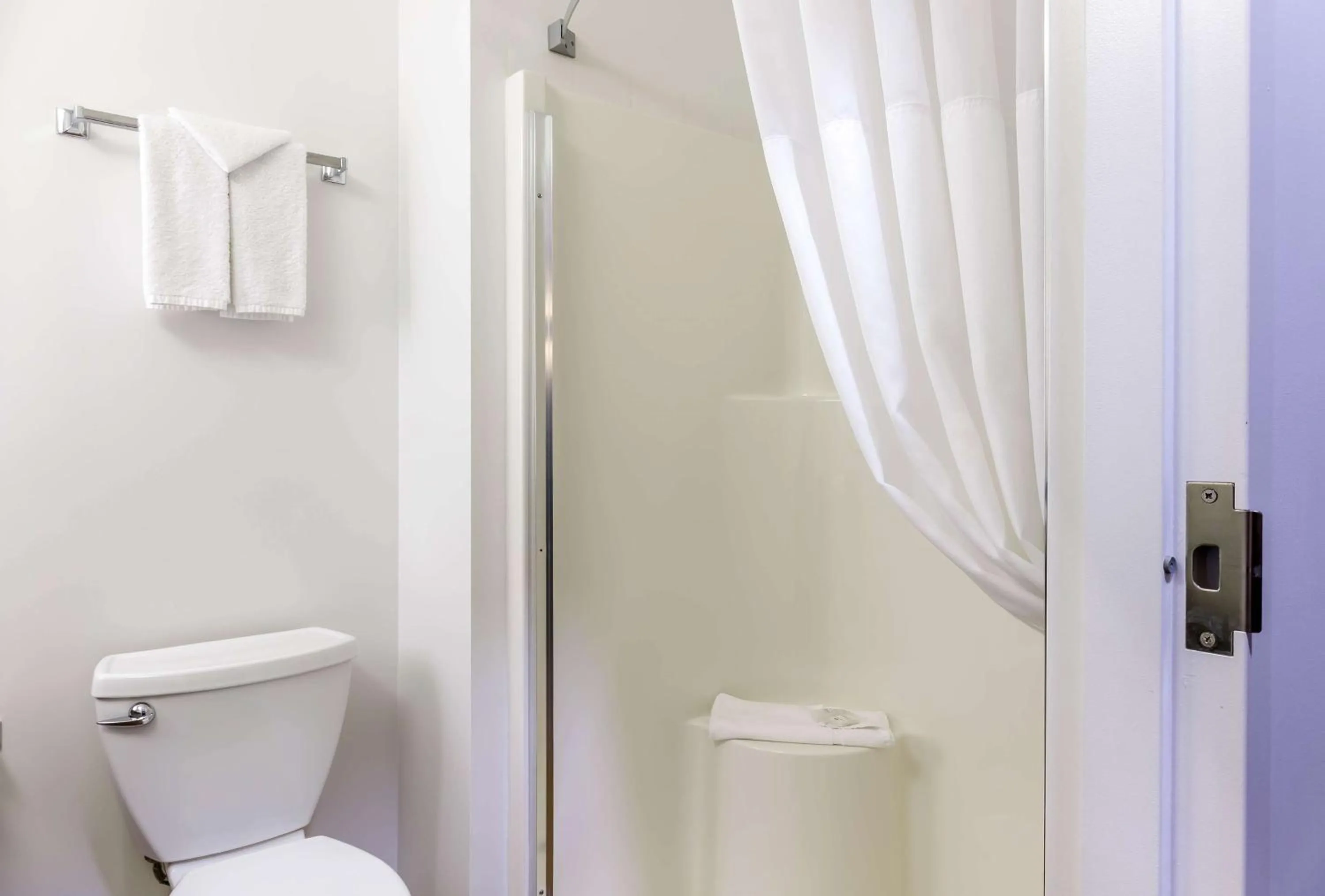 Bathroom in Motel 6-Swift Current, SK