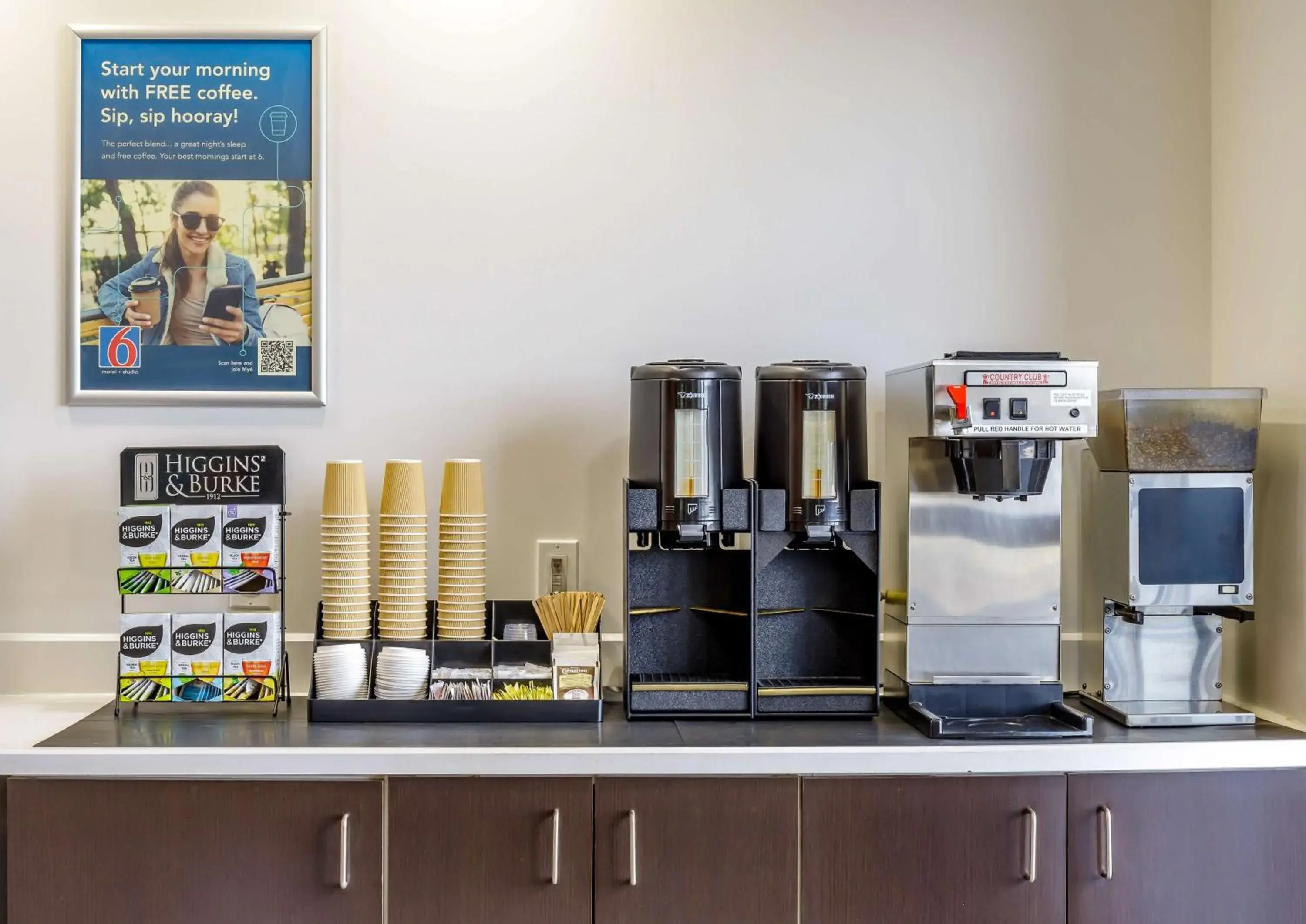 Restaurant/places to eat in Motel 6-Swift Current, SK Restaurant/places to eat in Motel 6-Swift Current, SK