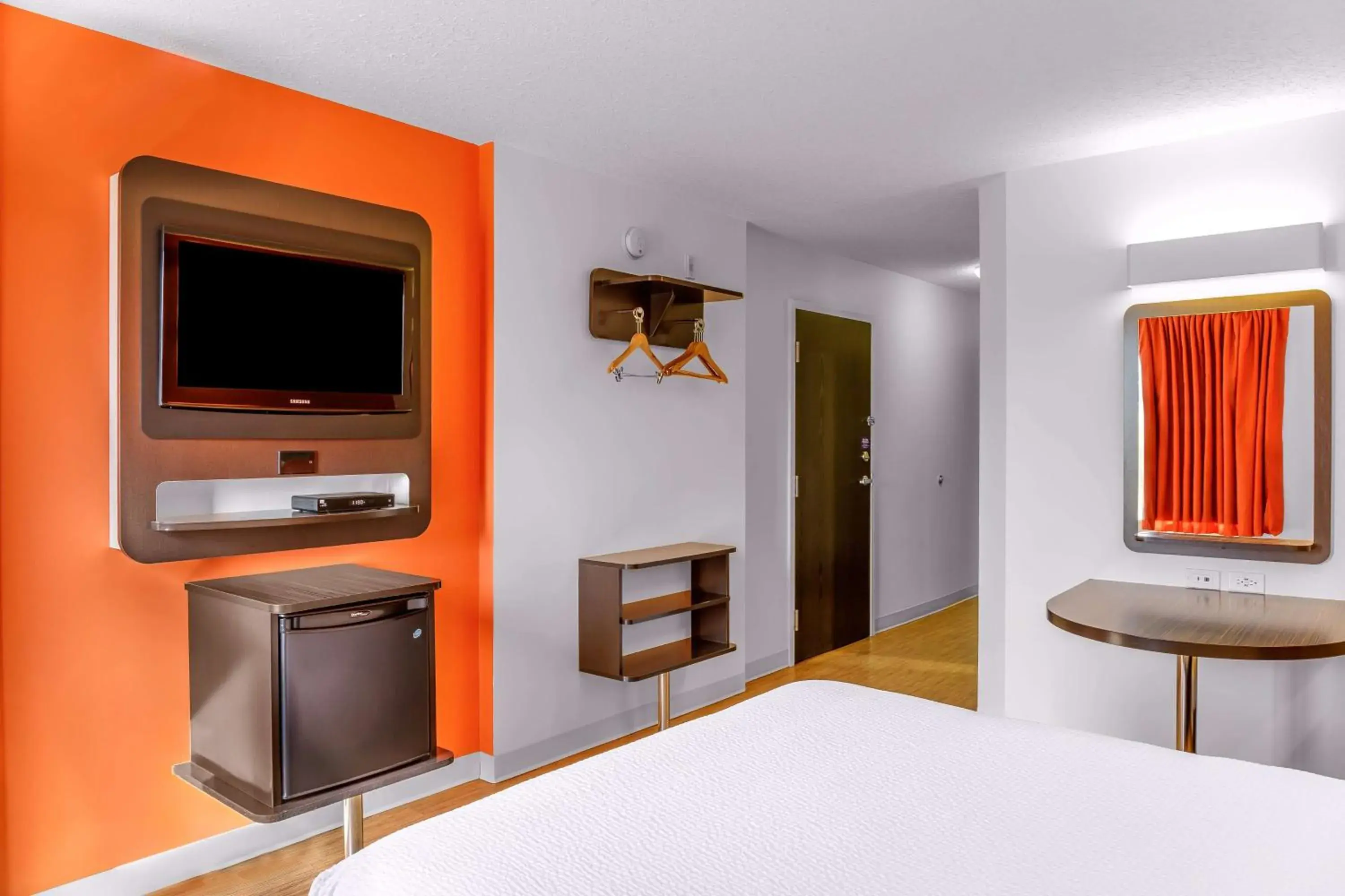 Bedroom, Bed in Motel 6-Swift Current, SK Bedroom, Bed in Motel 6-Swift Current, SK