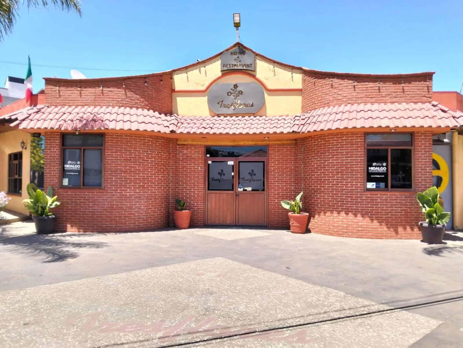 Hotel Tres Flores