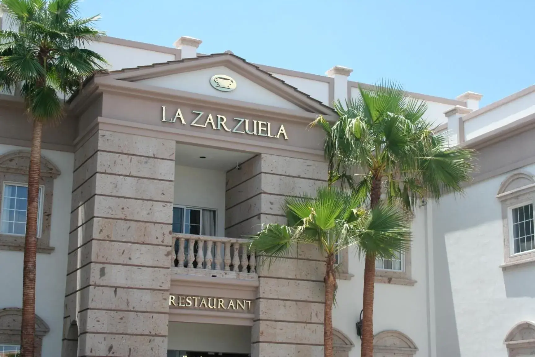 Property building in Royal Palace Property building in Royal Palace