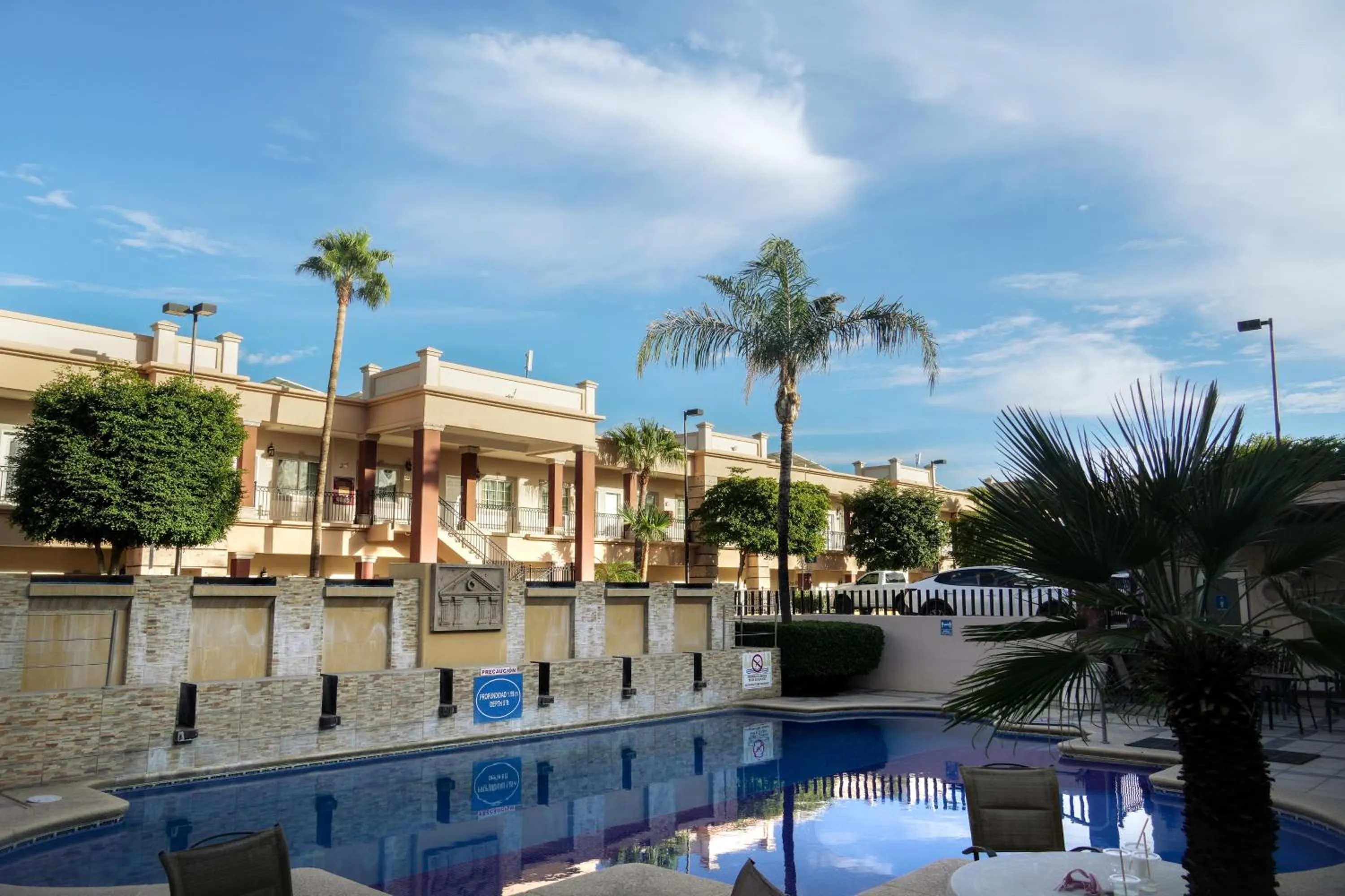 Swimming pool in Royal Palace