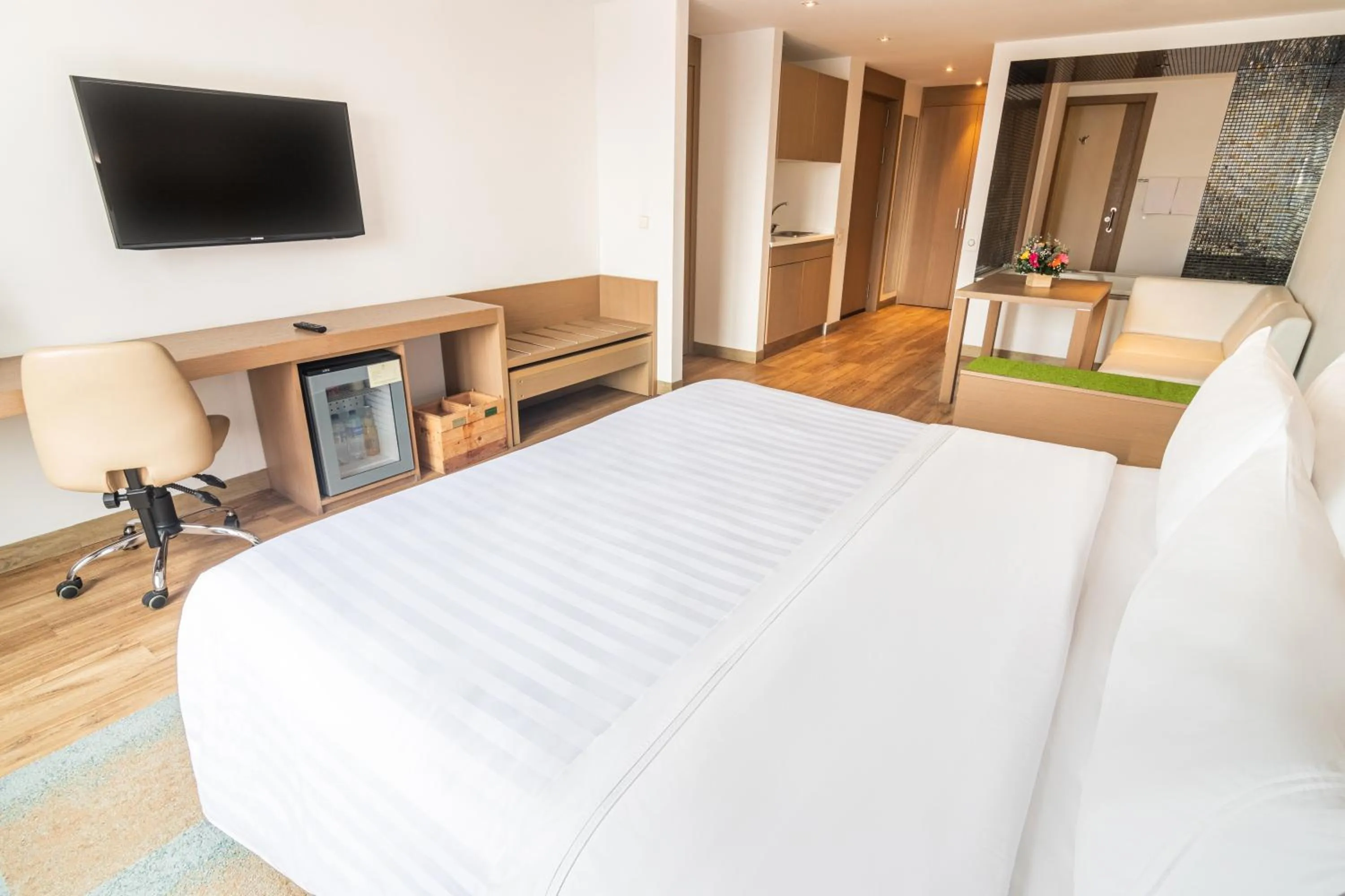 TV and multimedia, Bed in Biohotel Organic Suites Bogotá