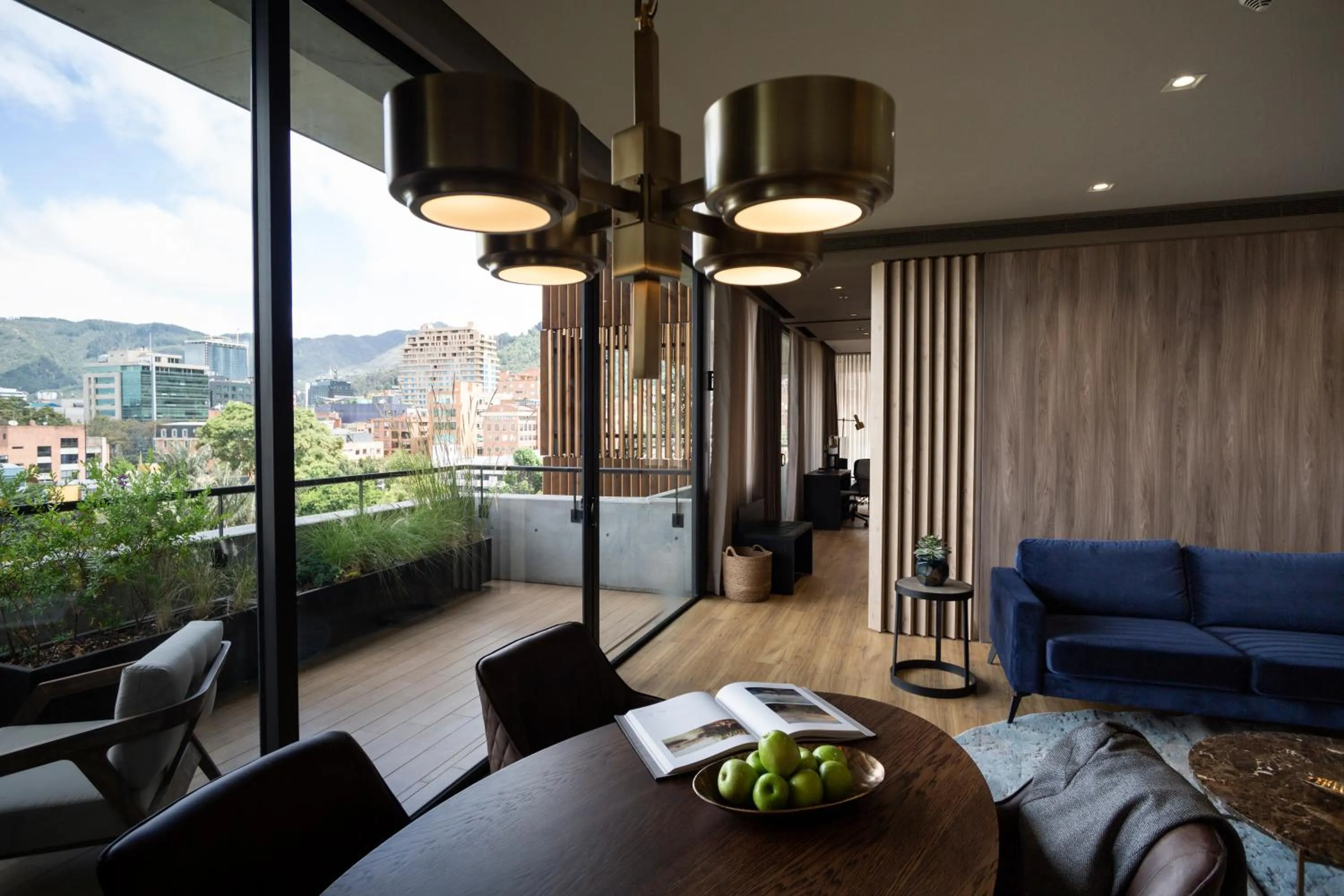Communal lounge/ TV room in Salvio Parque 93 Bogota, Curio Collection by Hilton