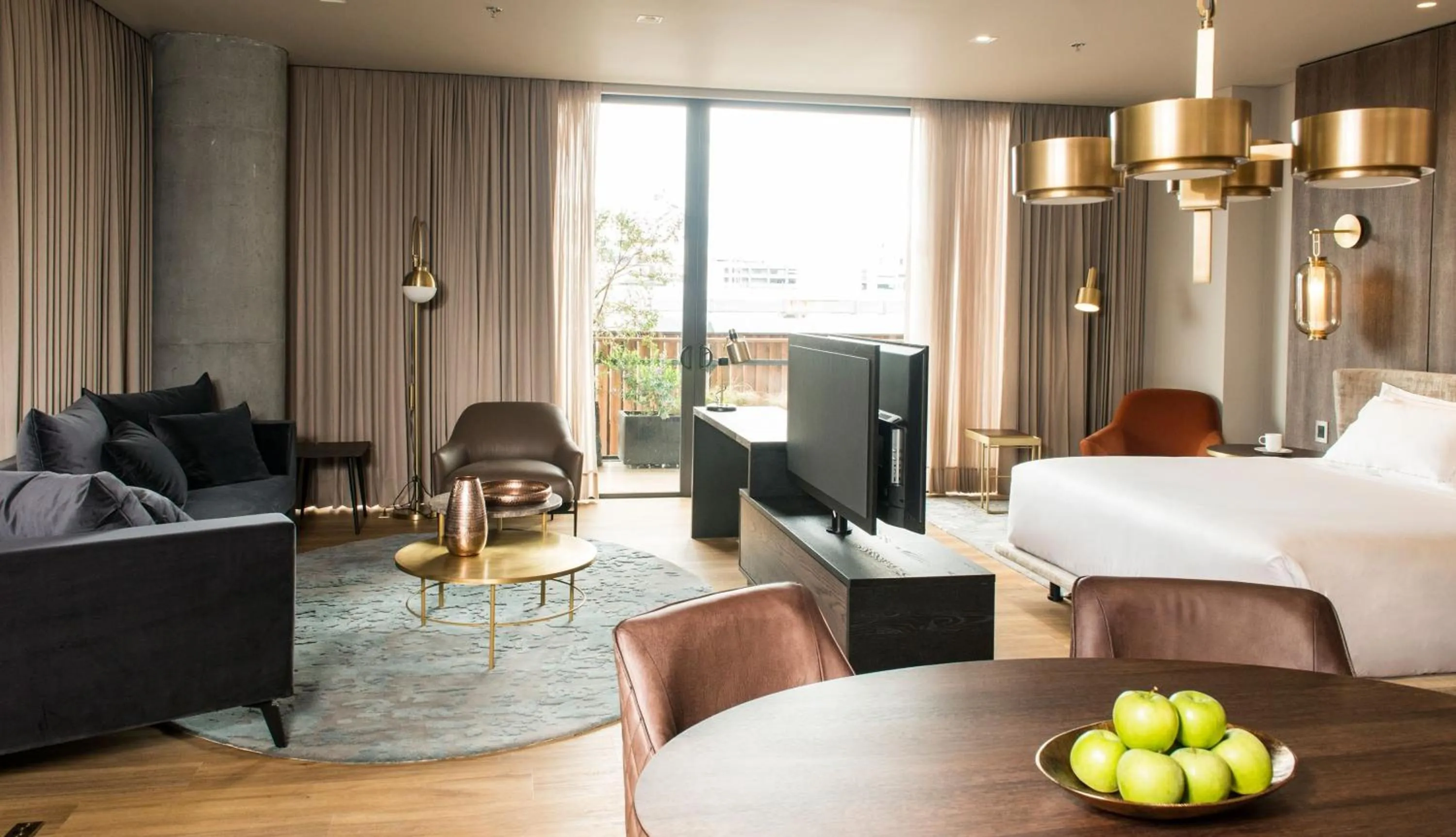 Communal lounge/ TV room, Bed in Salvio Parque 93 Bogota, Curio Collection by Hilton