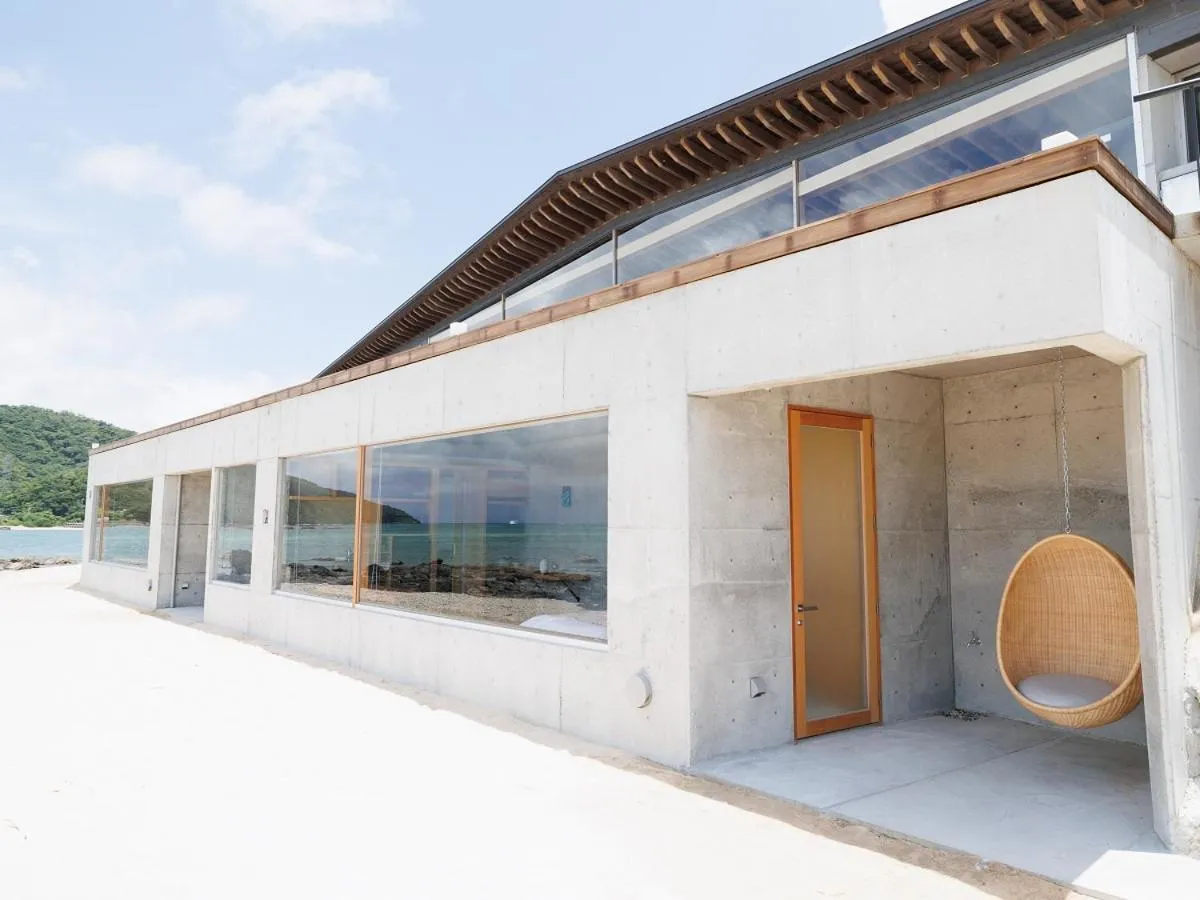 Denpaku The Beachfront MIJORA