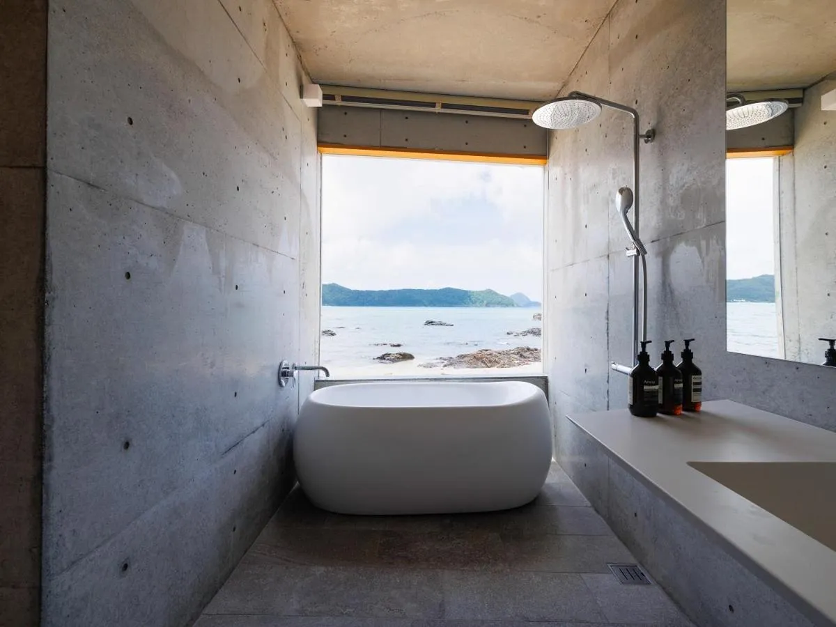 Denpaku The Beachfront MIJORA